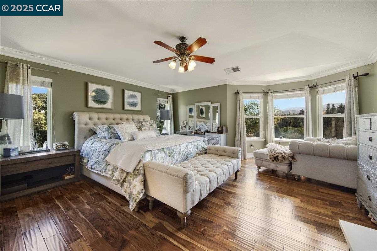 Detail Gallery Image 17 of 40 For 3796 Emery Ct, Concord,  CA 94518 - 4 Beds | 3 Baths
