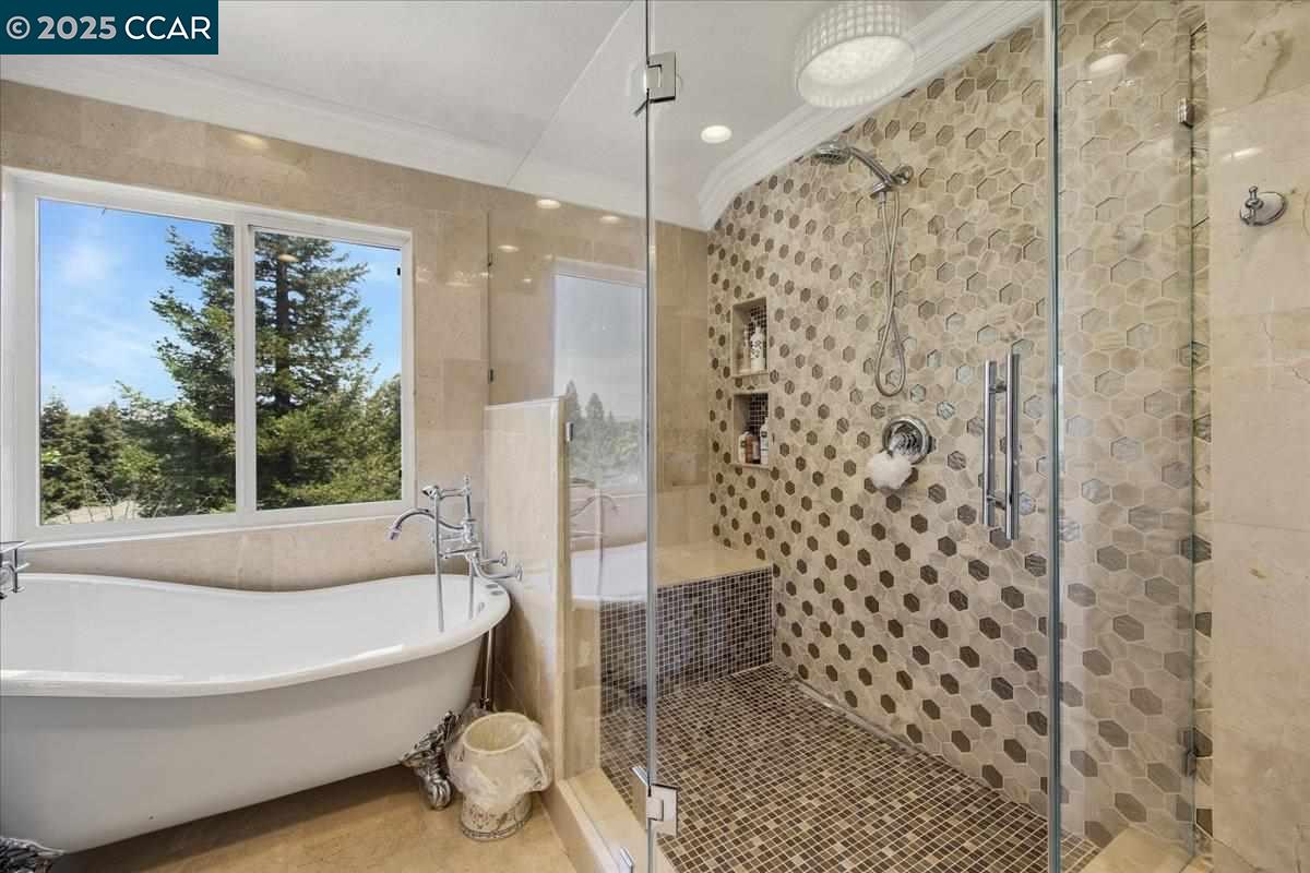 Detail Gallery Image 22 of 40 For 3796 Emery Ct, Concord,  CA 94518 - 4 Beds | 3 Baths