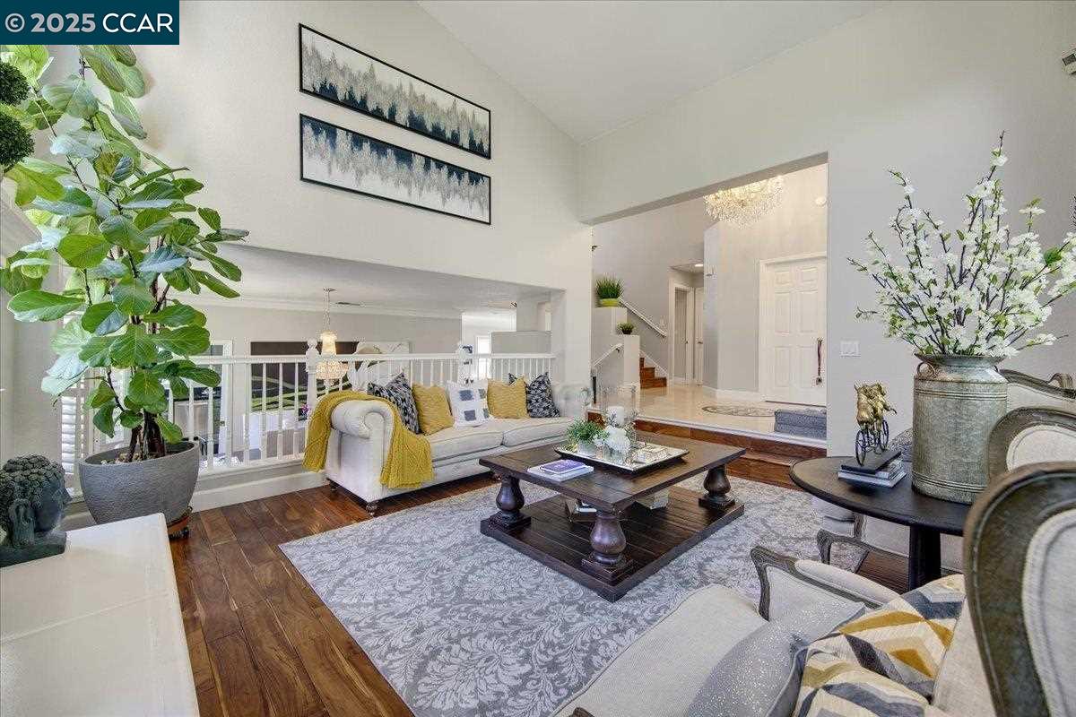 Detail Gallery Image 4 of 40 For 3796 Emery Ct, Concord,  CA 94518 - 4 Beds | 3 Baths