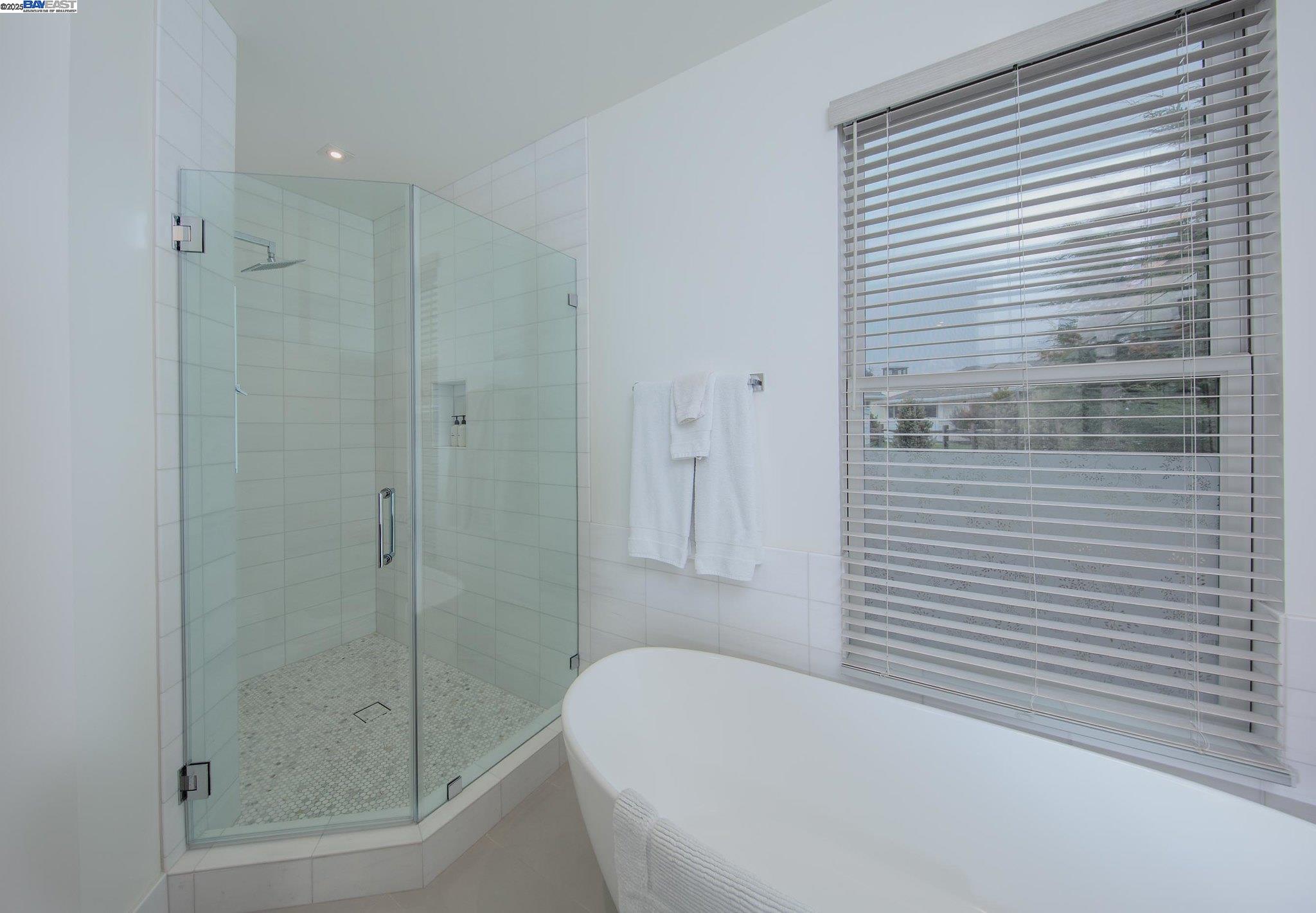 Detail Gallery Image 17 of 25 For 996 Harbor Haven Dr, Bodega Bay,  CA 94923 - 3 Beds | 2 Baths