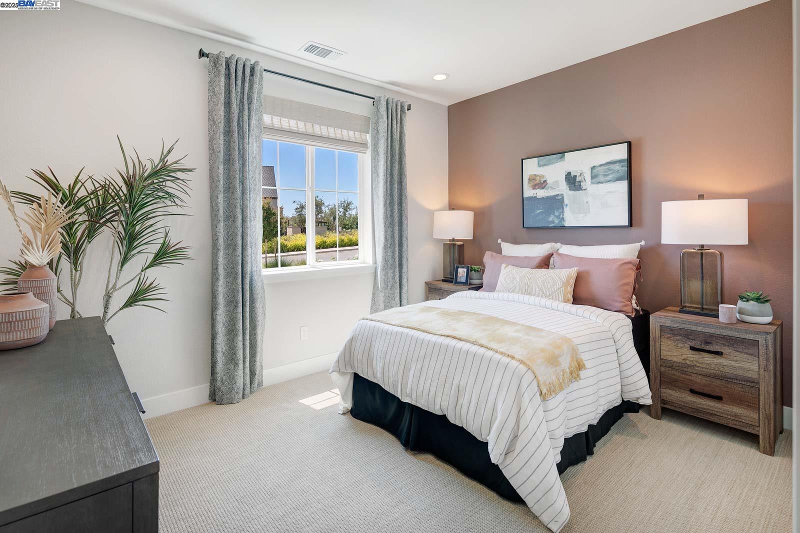 Detail Gallery Image 4 of 30 For 1361 Marceline Drive, Manteca,  CA 95336 - 2 Beds | 2 Baths