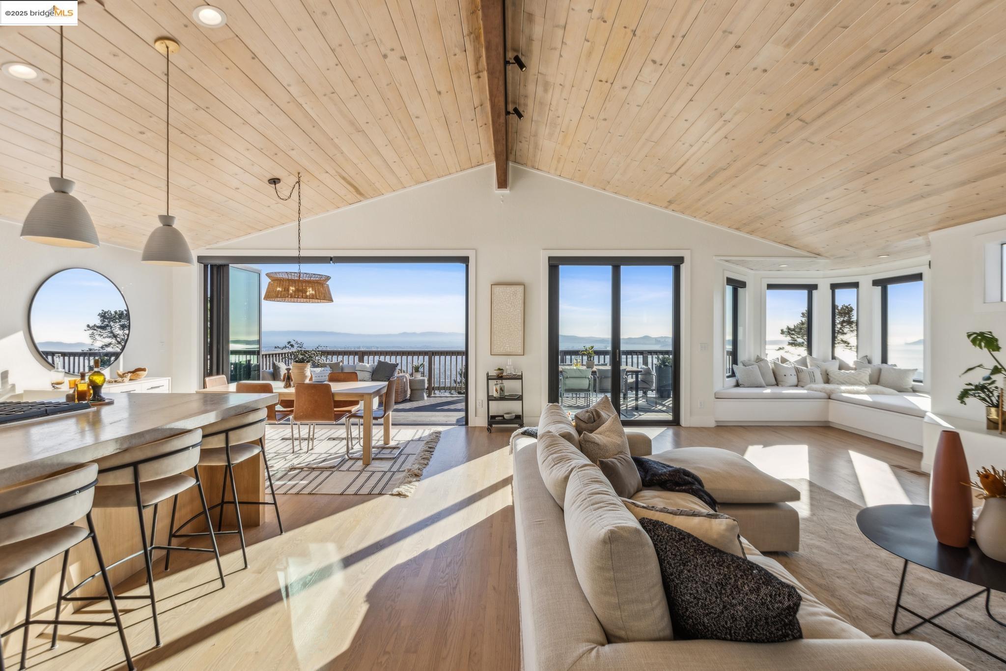 Detail Gallery Image 1 of 1 For 1484 Grizzly Peak Blvd., Berkeley,  CA 94708 - 6 Beds | 4/1 Baths