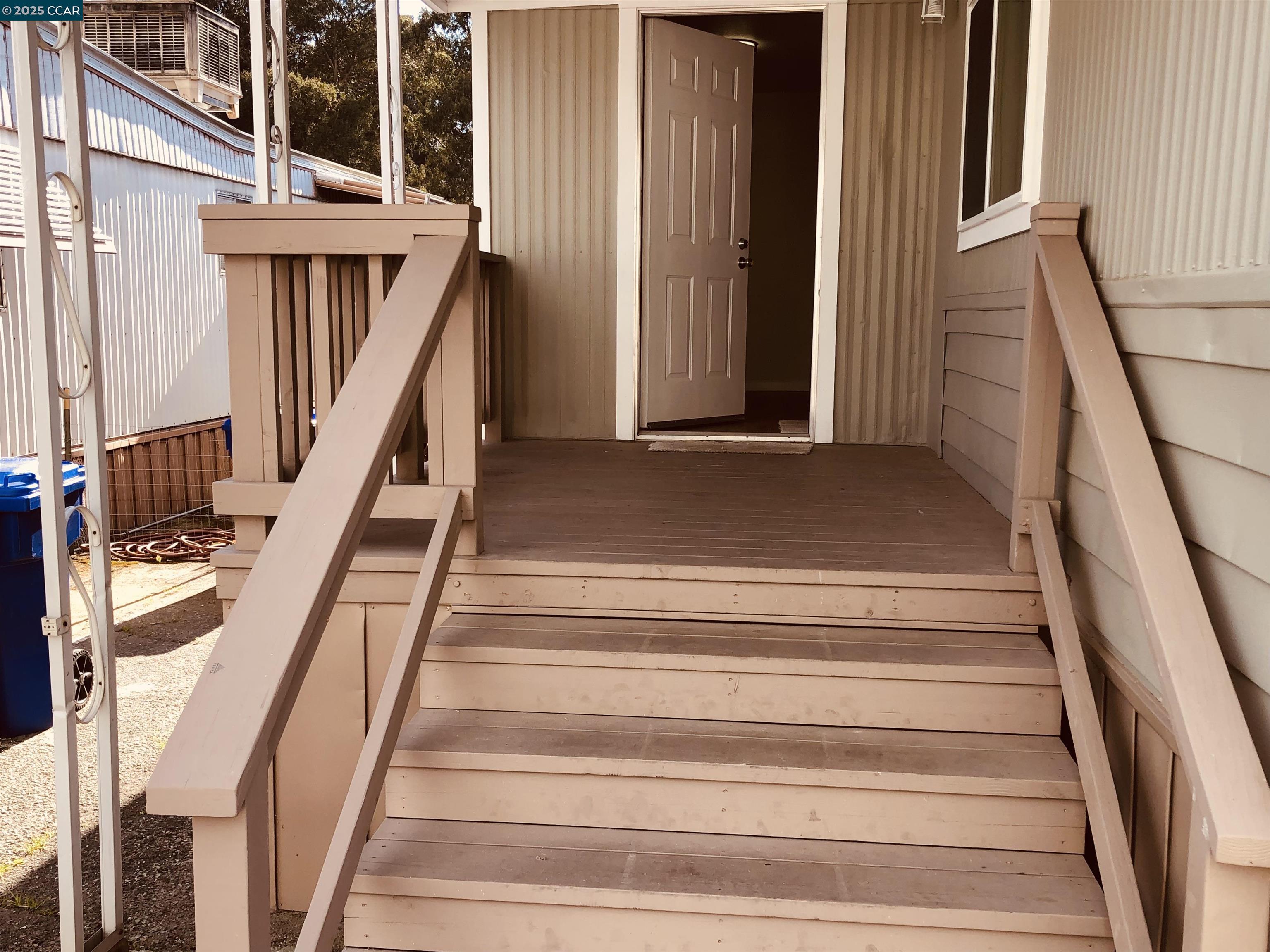 Detail Gallery Image 2 of 16 For 4556 Appian Way #36,  El Sobrante,  CA 94803 - 2 Beds | 1 Baths