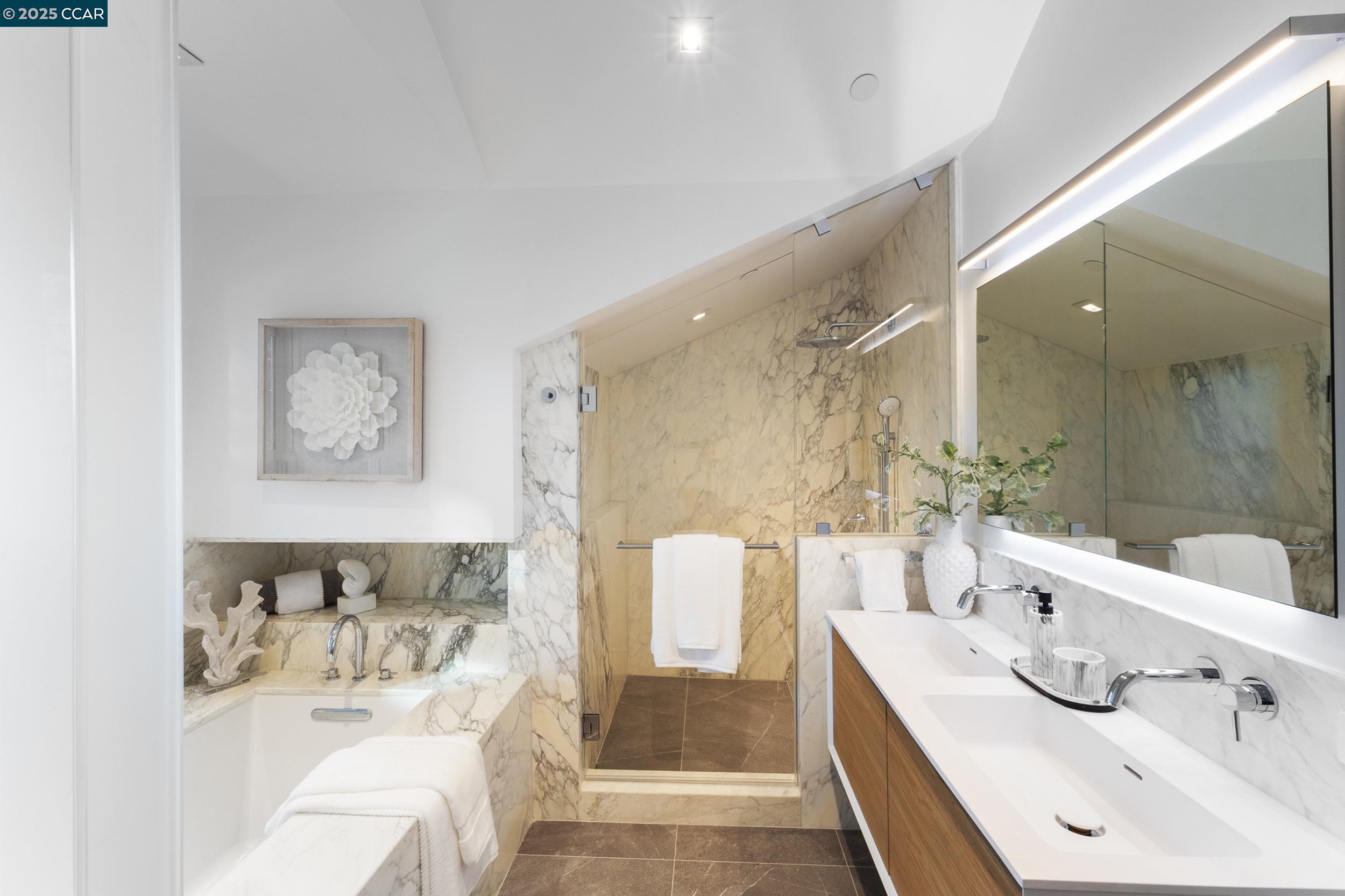 Detail Gallery Image 23 of 40 For 524 Oak Grove Ave., Burlingame,  CA 94010 - 4 Beds | 3/1 Baths