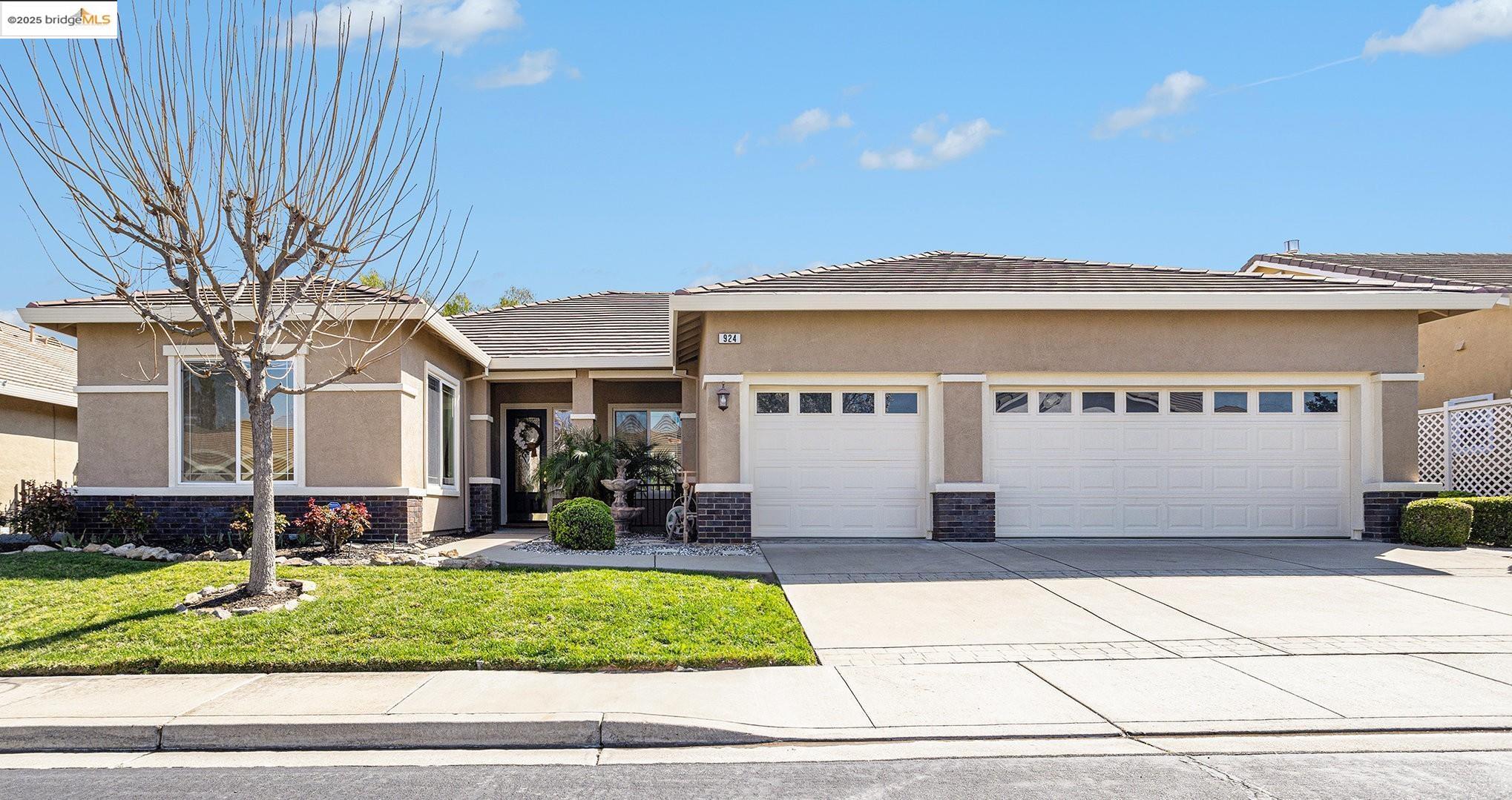 Detail Gallery Image 1 of 1 For 924 Centennial Dr, Brentwood,  CA 94513-6966 - 2 Beds | 2/1 Baths