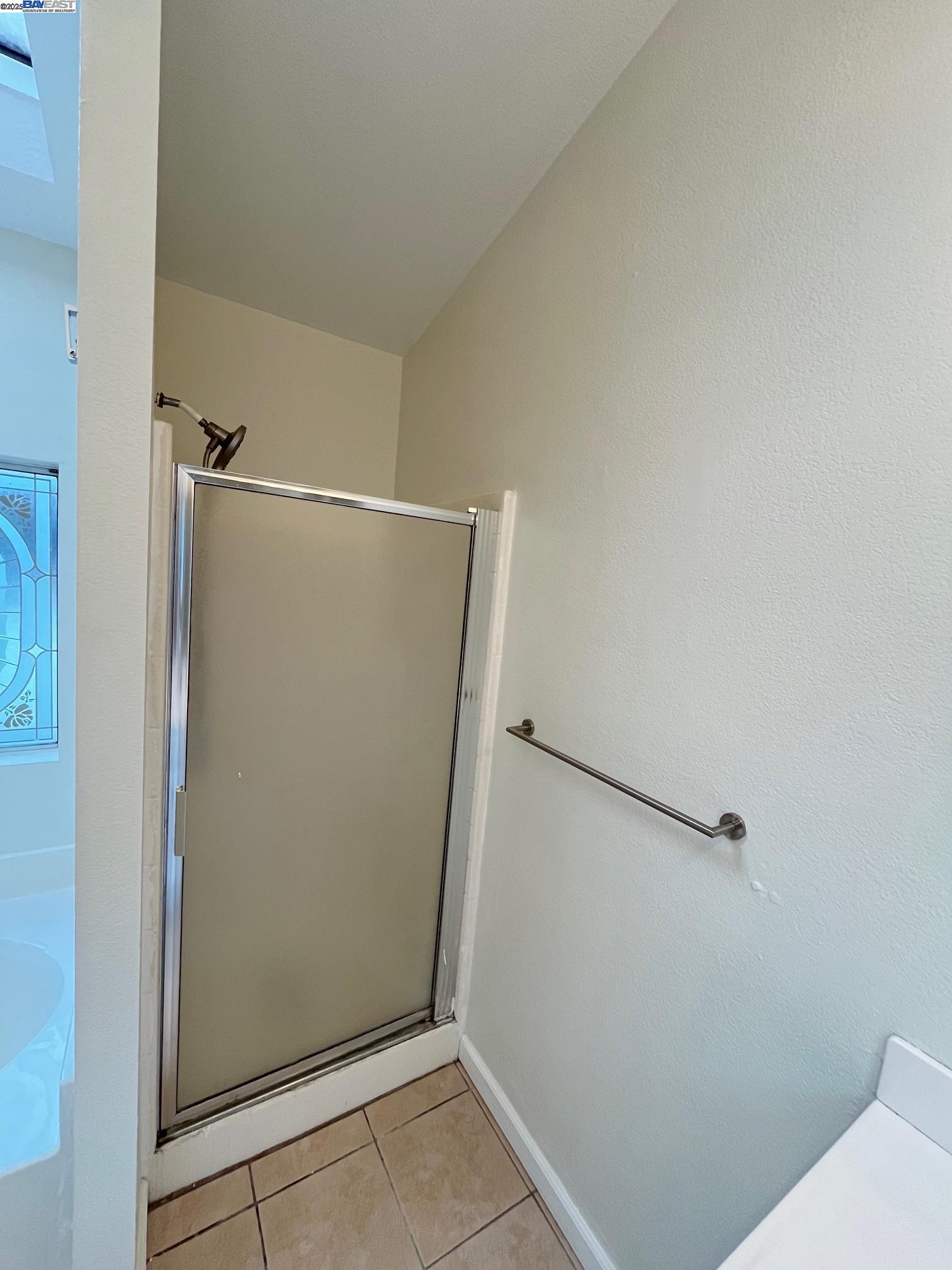 property-img