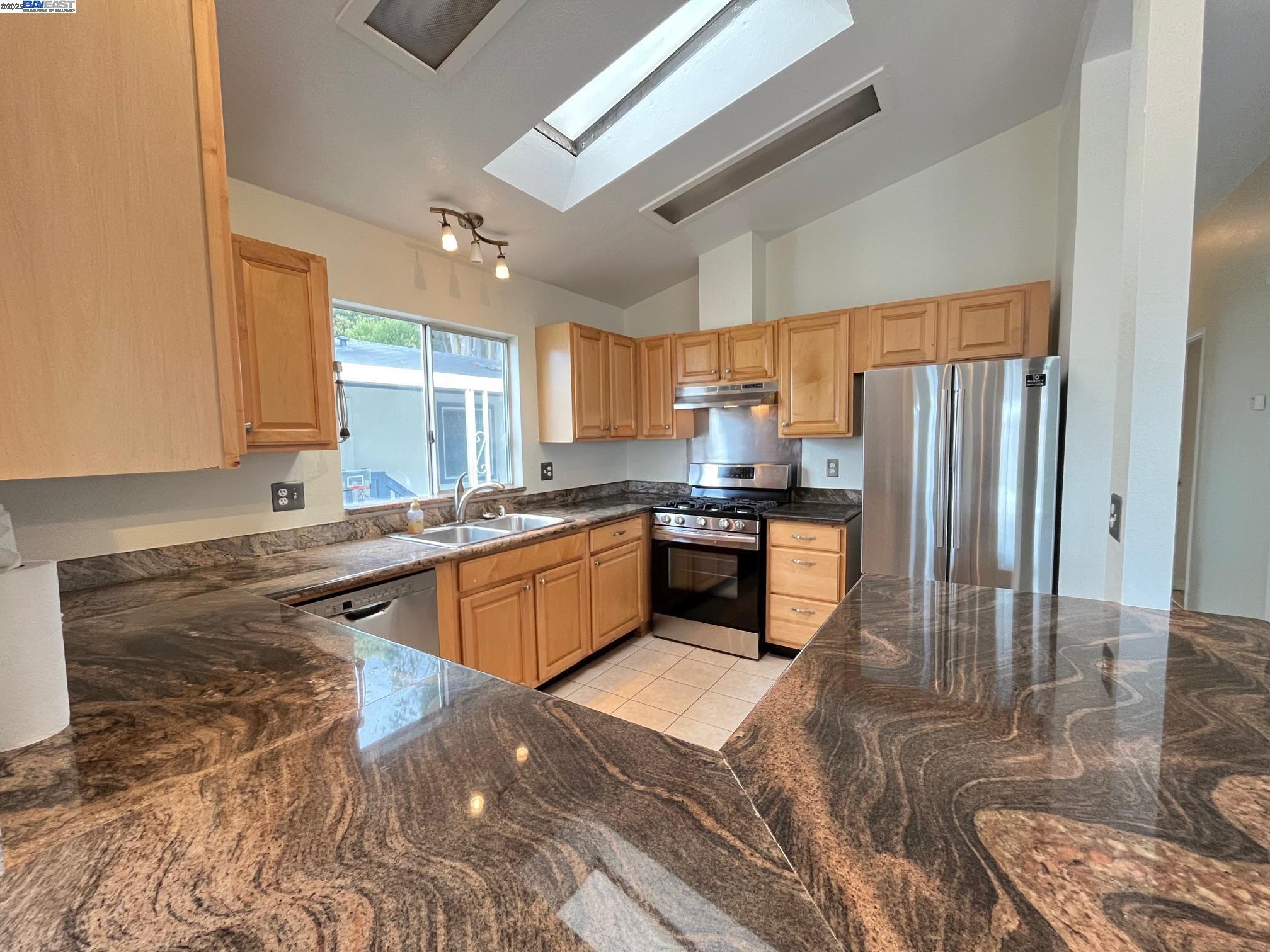 property-img