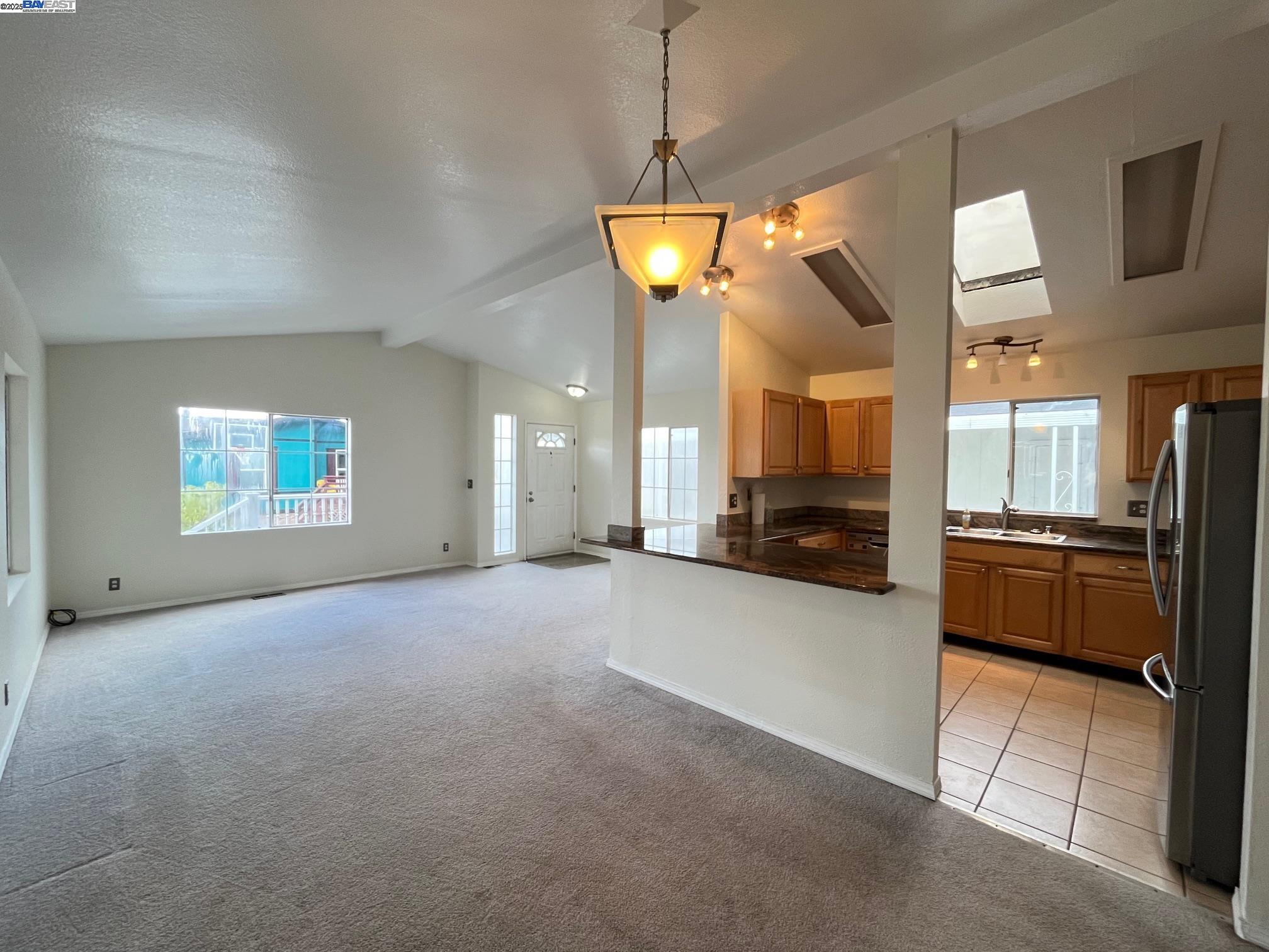 property-img