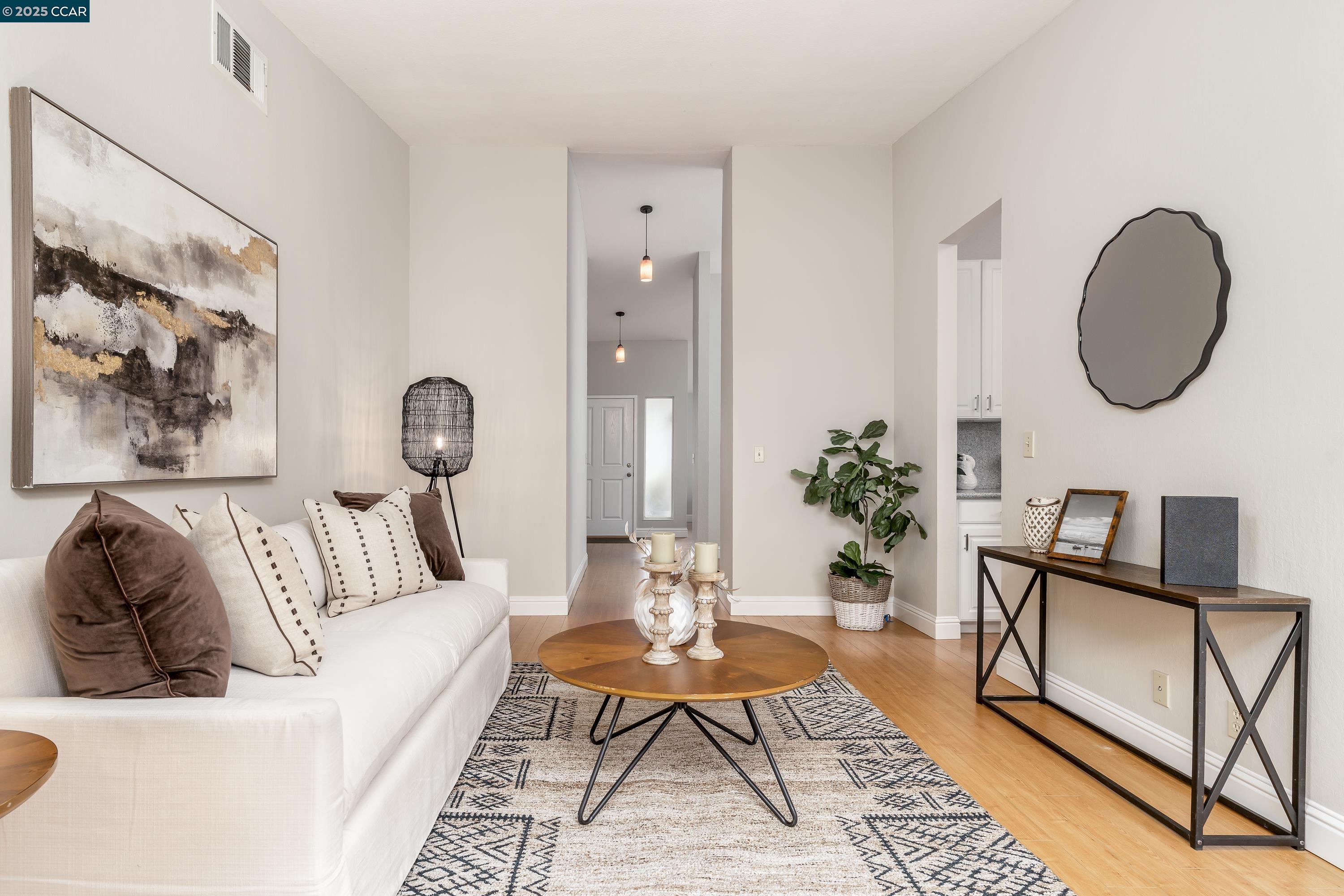 property-img