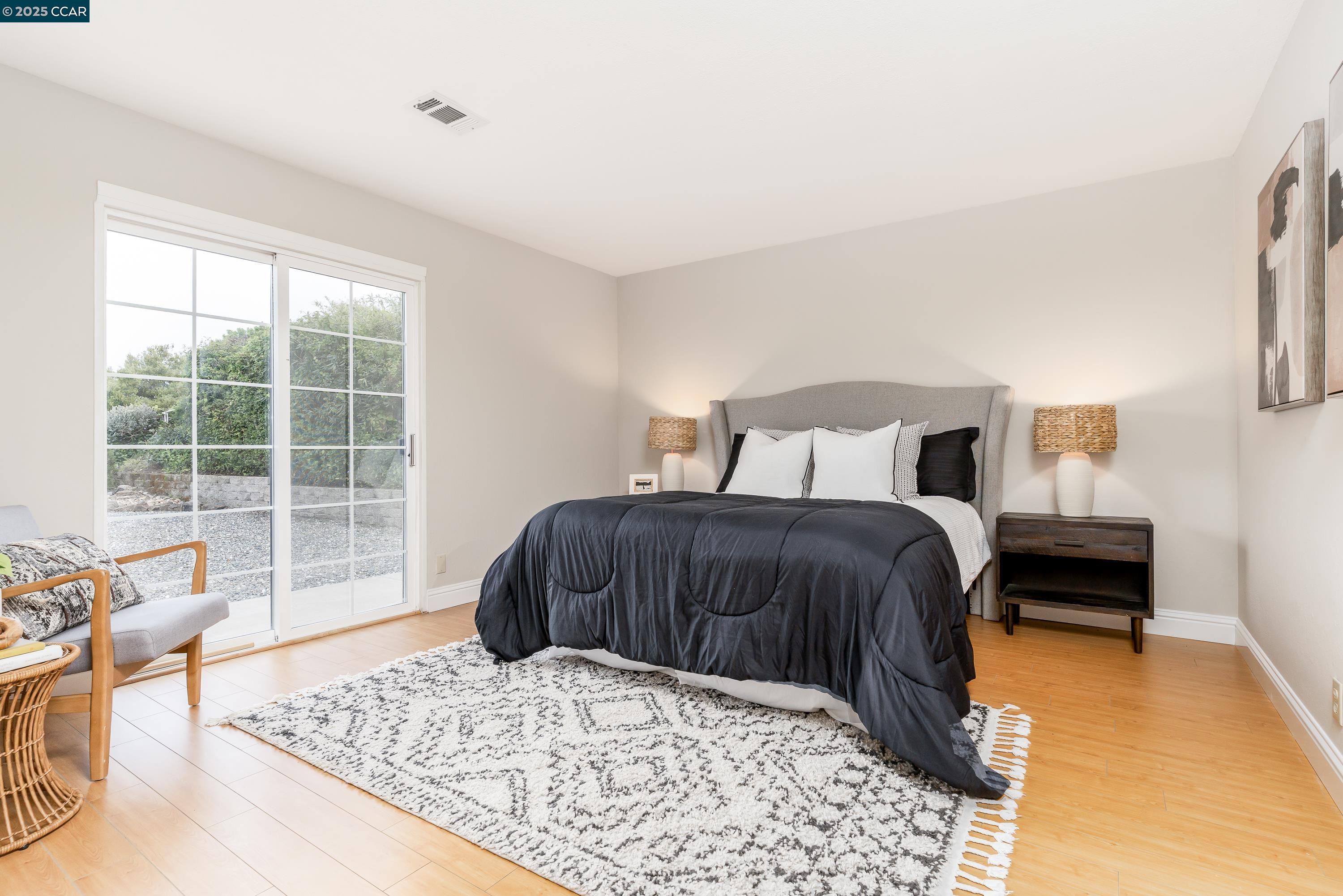 property-img
