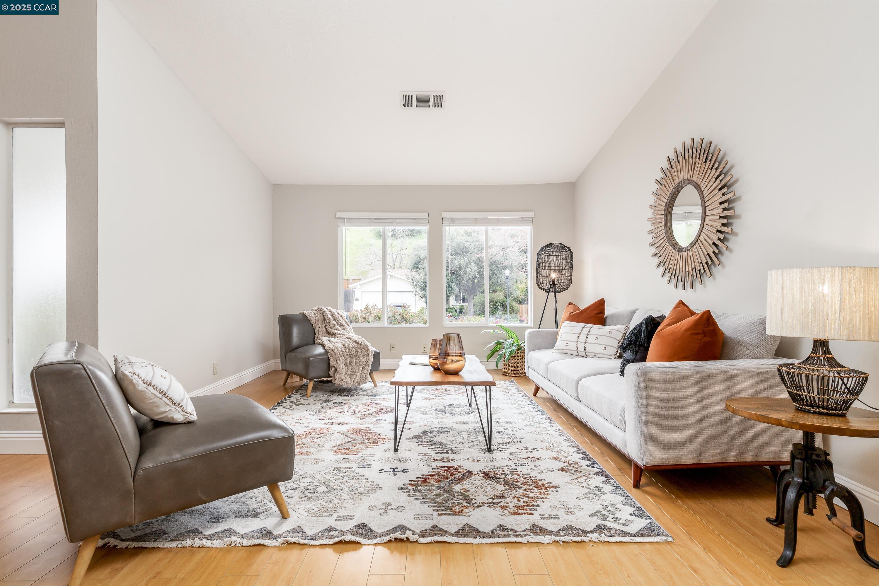property-img