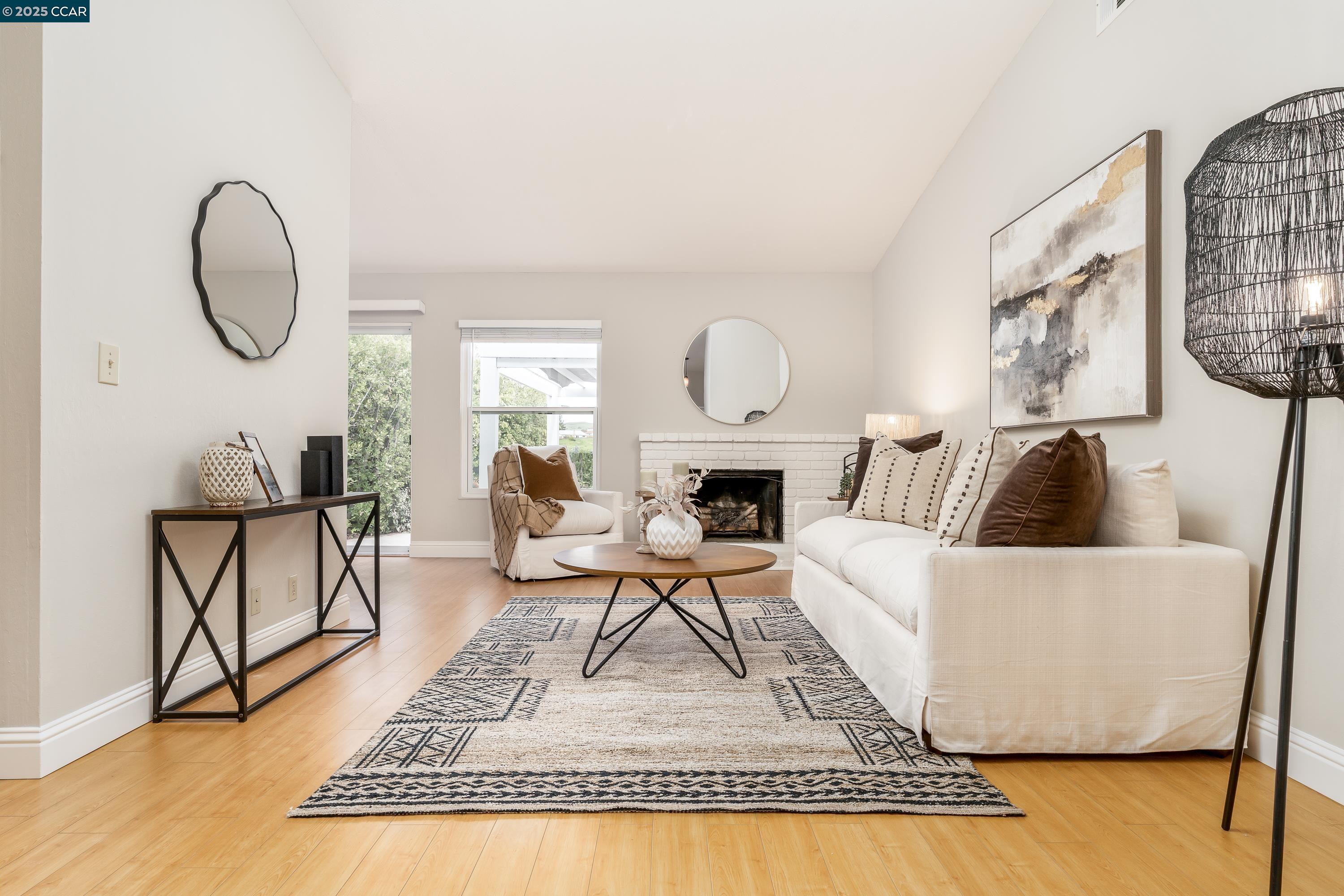 property-img