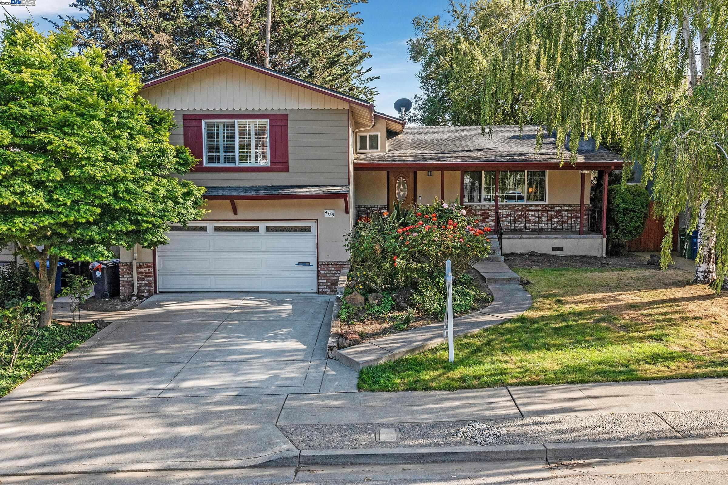 Detail Gallery Image 1 of 1 For 4773 Hillside Drive, Castro Valley,  CA 94546 - 4 Beds | 2/1 Baths