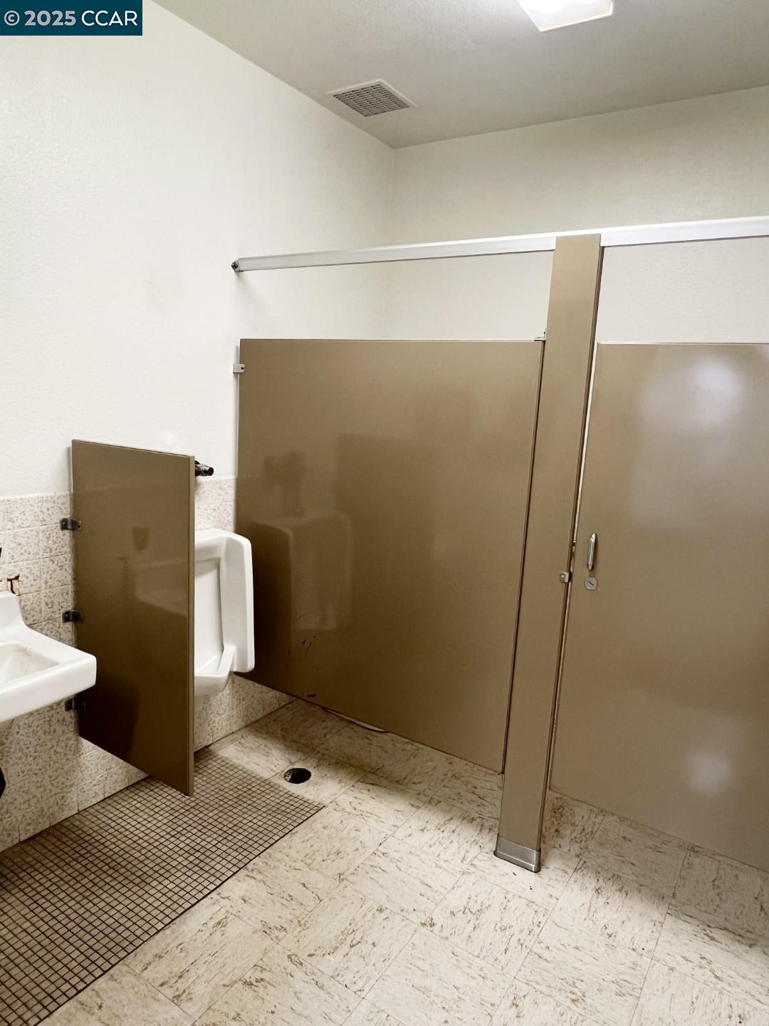 Detail Gallery Image 11 of 22 For 3211 Auto Plz, Richmond,  CA 94806 - – Beds | – Baths