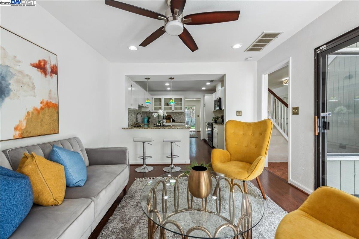 Photo #2: 41089609 Listing 