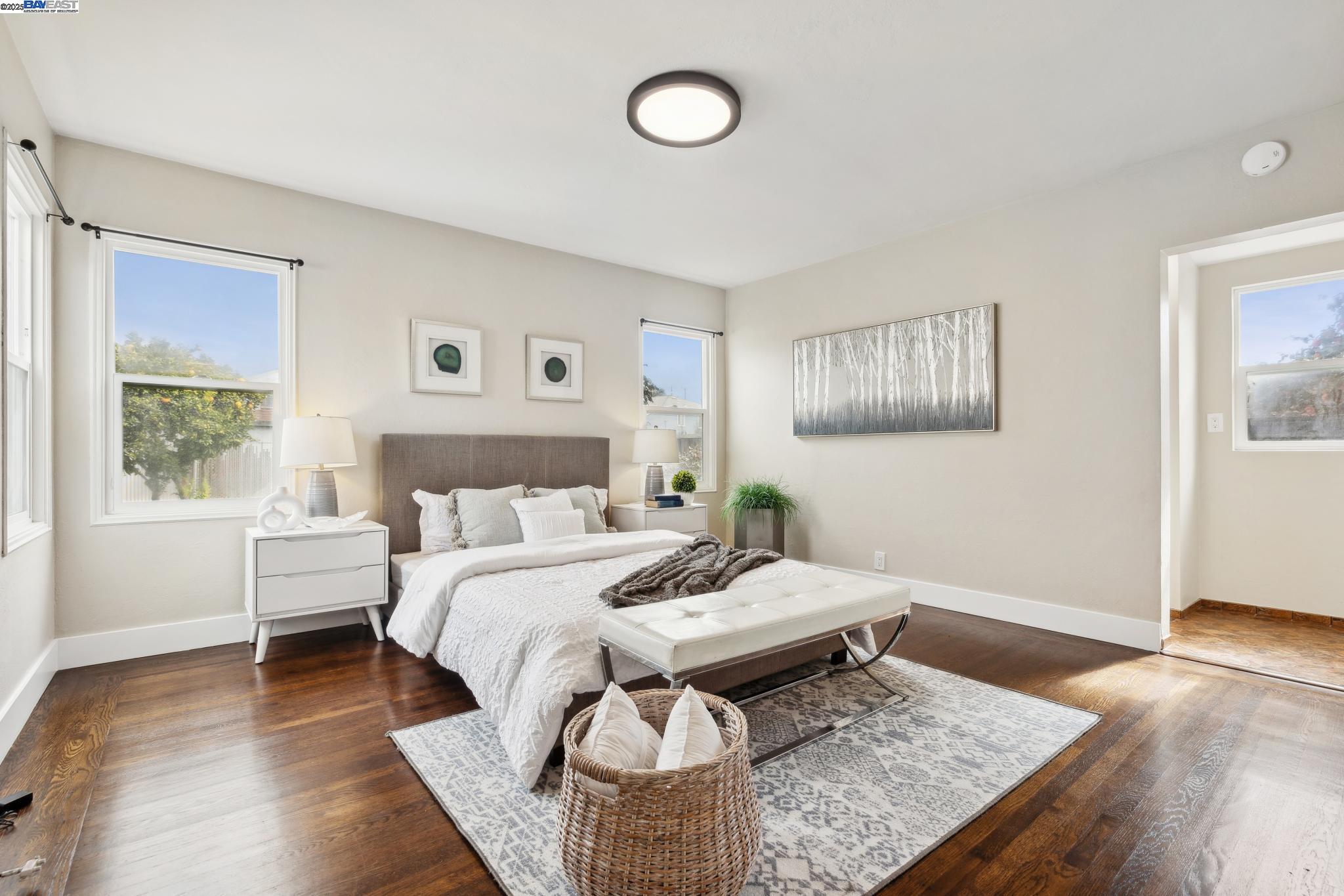 Detail Gallery Image 19 of 53 For 215 Central Ave, Alameda,  CA 94501 - 2 Beds | 1 Baths