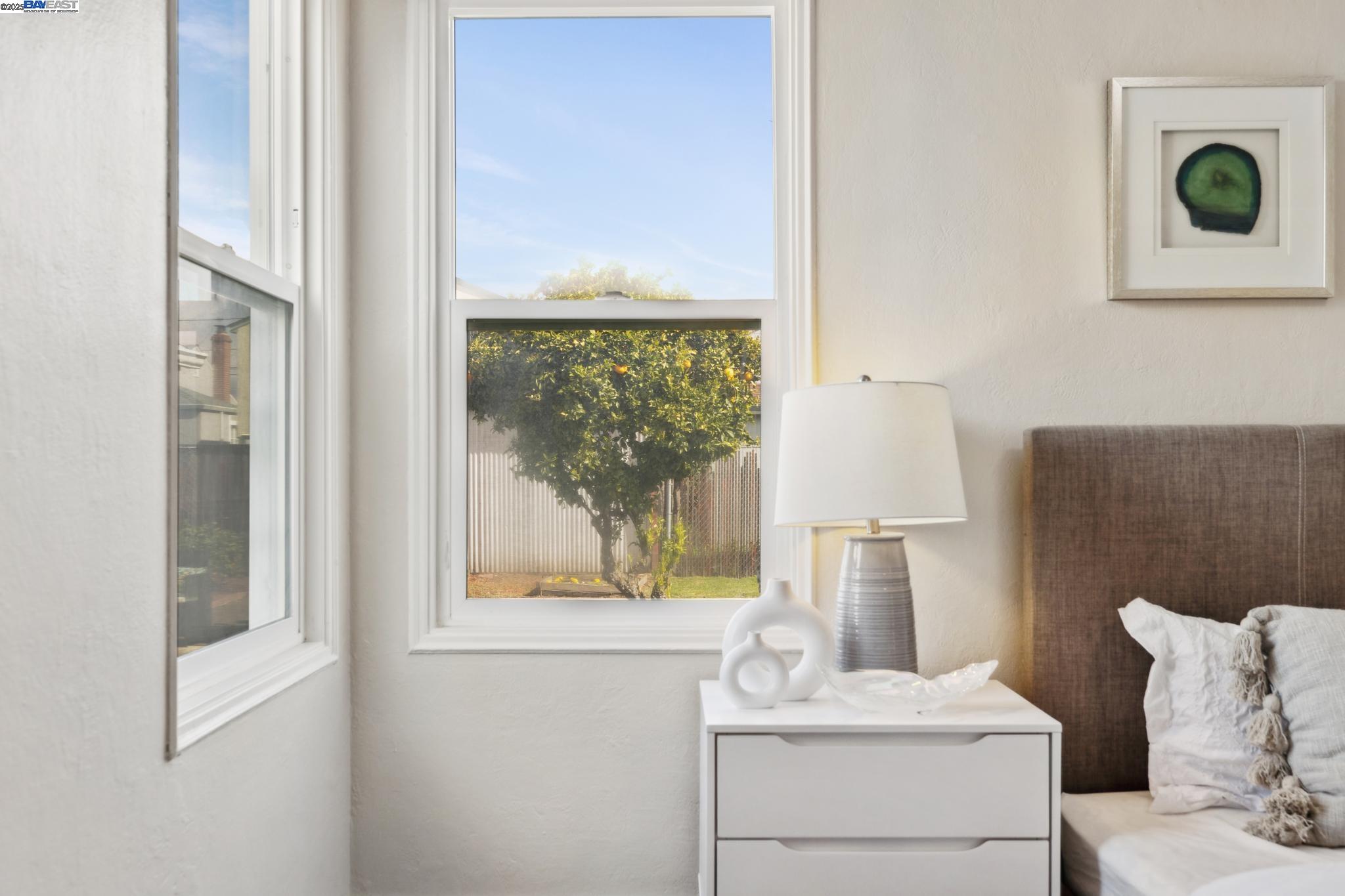 Detail Gallery Image 24 of 53 For 215 Central Ave, Alameda,  CA 94501 - 2 Beds | 1 Baths