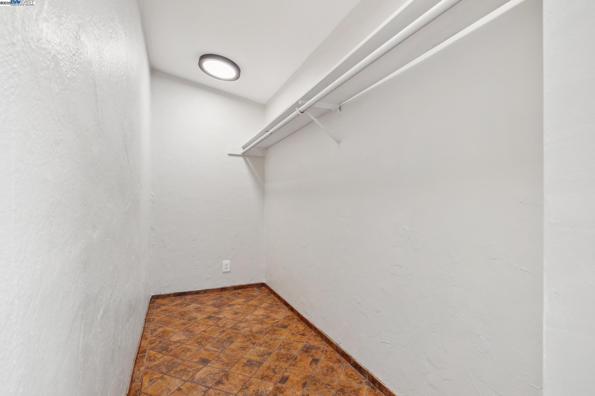 Detail Gallery Image 26 of 53 For 215 Central Ave, Alameda,  CA 94501 - 2 Beds | 1 Baths