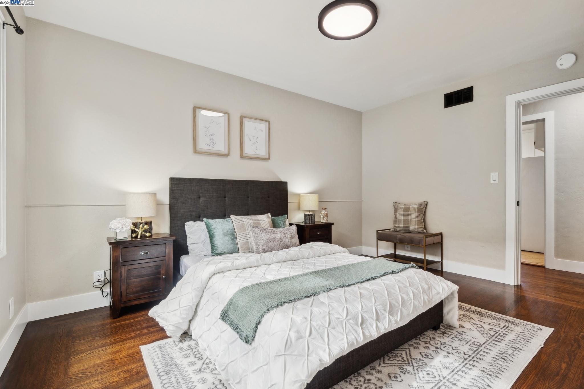 Detail Gallery Image 30 of 53 For 215 Central Ave, Alameda,  CA 94501 - 2 Beds | 1 Baths