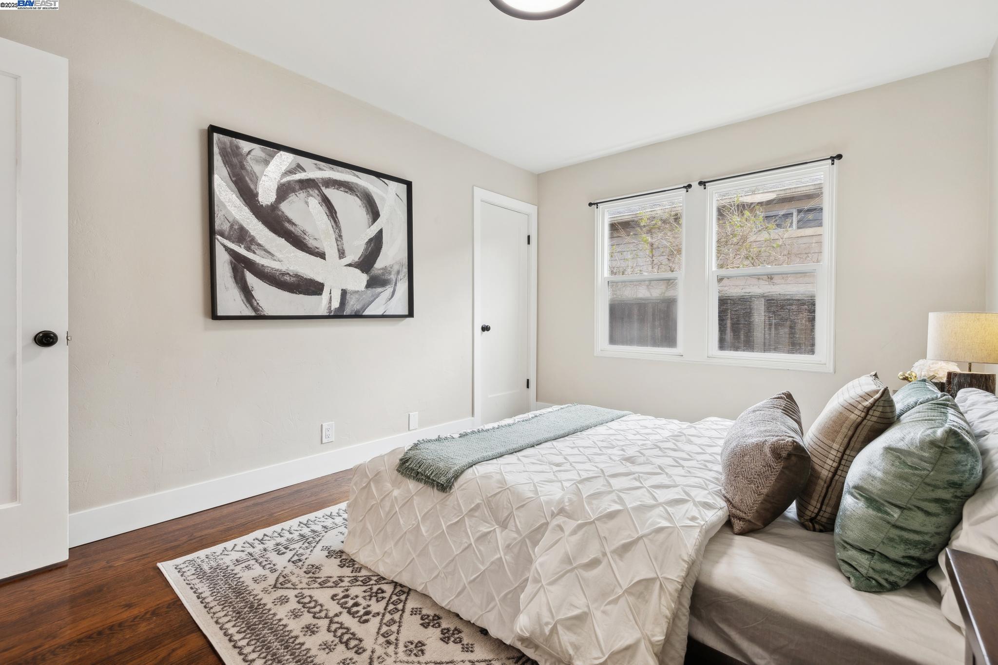 Detail Gallery Image 31 of 53 For 215 Central Ave, Alameda,  CA 94501 - 2 Beds | 1 Baths