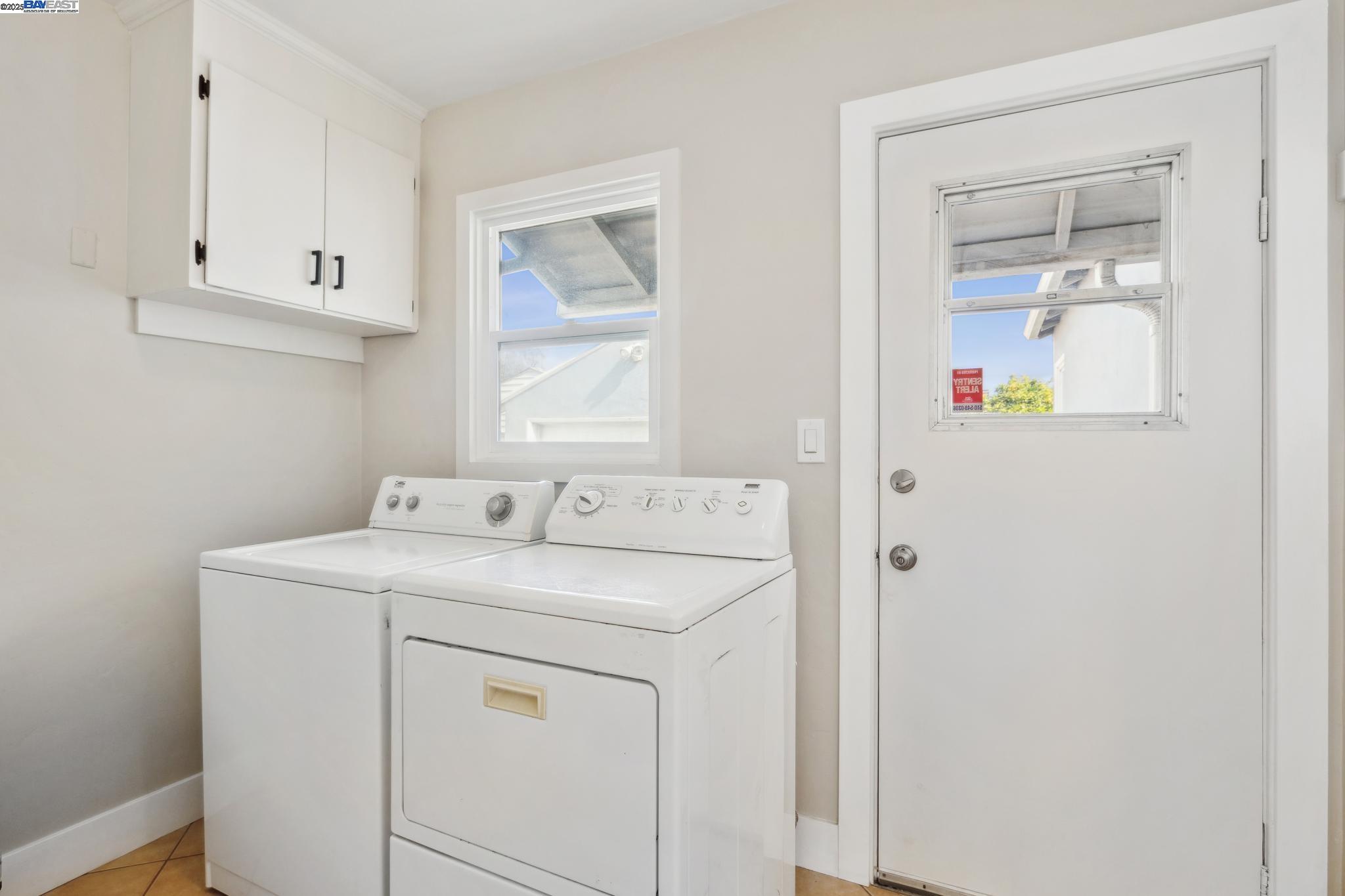 Detail Gallery Image 37 of 53 For 215 Central Ave, Alameda,  CA 94501 - 2 Beds | 1 Baths