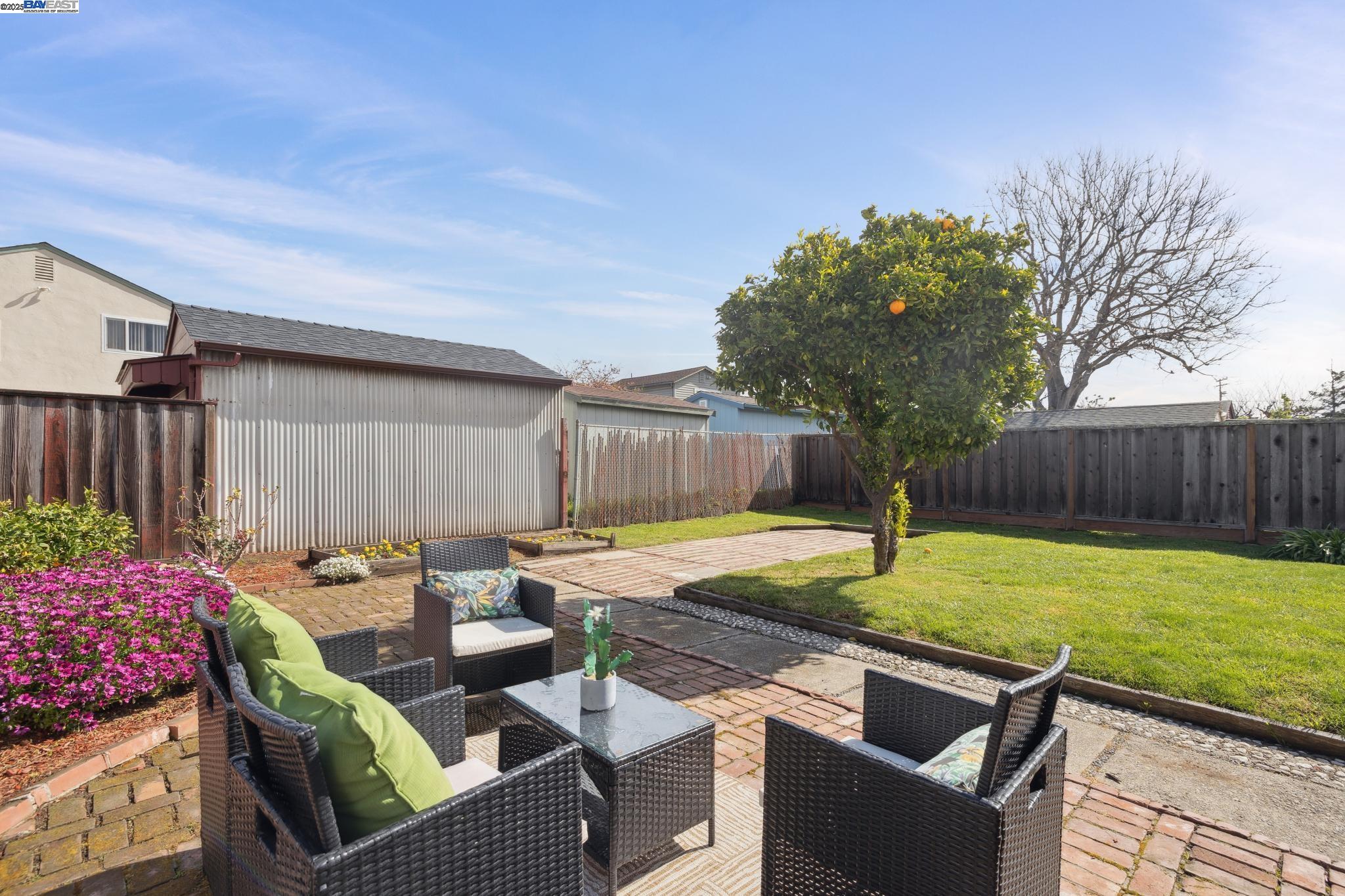 Detail Gallery Image 51 of 53 For 215 Central Ave, Alameda,  CA 94501 - 2 Beds | 1 Baths