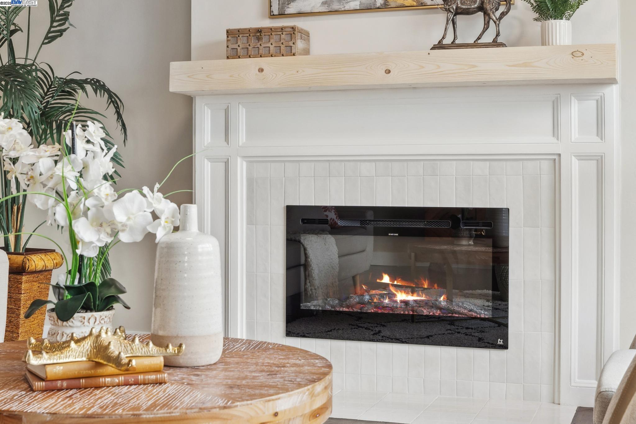 Detail Gallery Image 8 of 53 For 215 Central Ave, Alameda,  CA 94501 - 2 Beds | 1 Baths