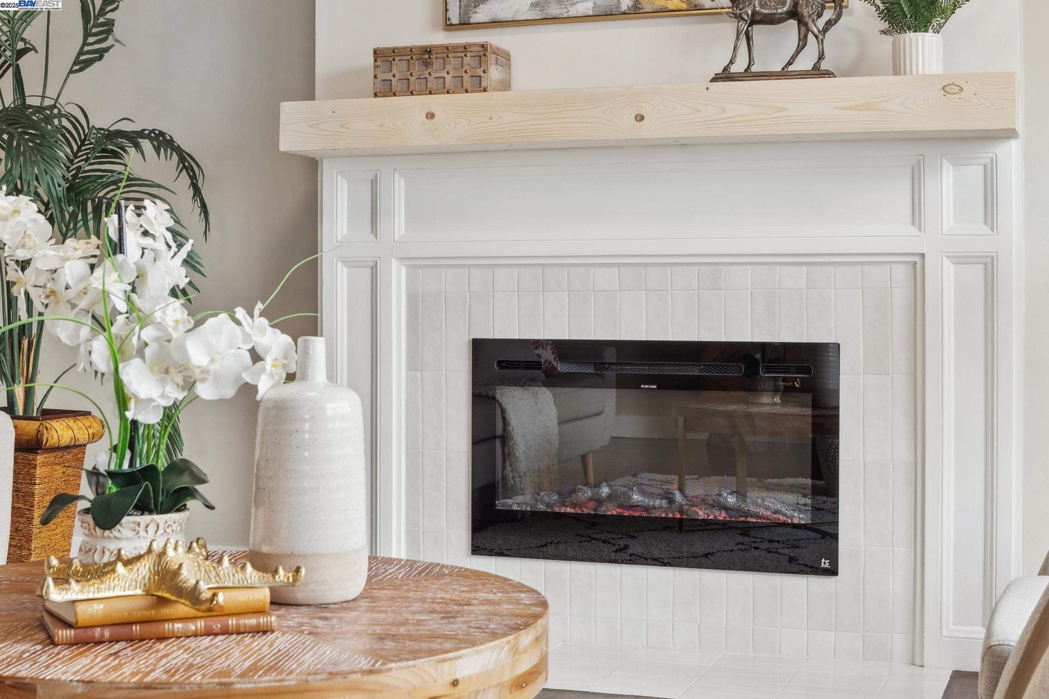 Detail Gallery Image 9 of 53 For 215 Central Ave, Alameda,  CA 94501 - 2 Beds | 1 Baths