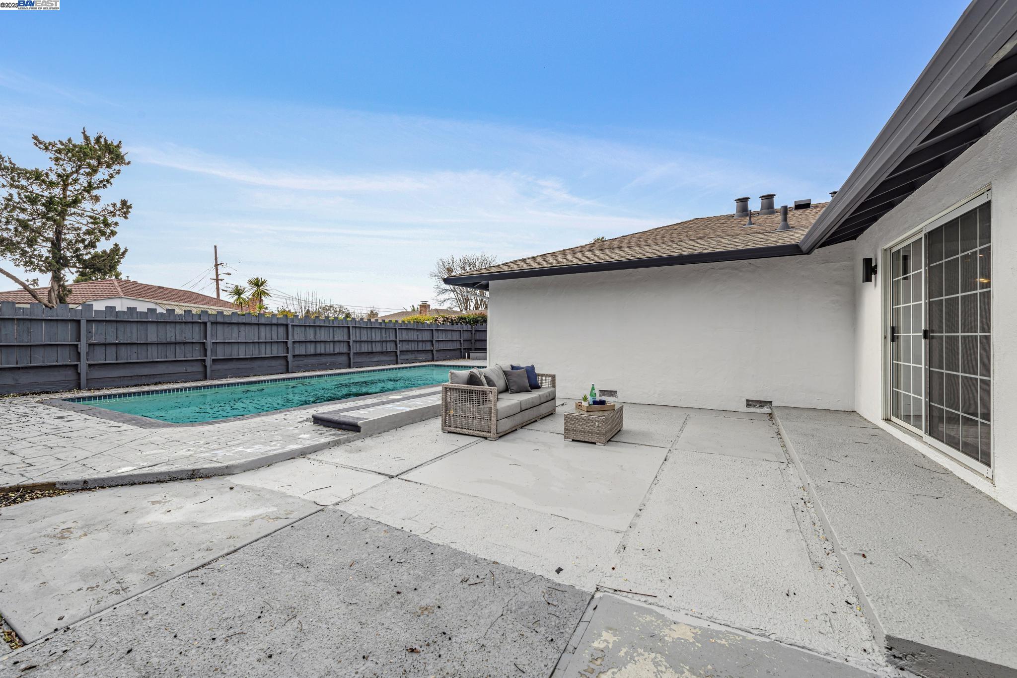 915 Honora Ave, Concord, California 94518, 3 Bedrooms Bedrooms, 6 Rooms Rooms,2 BathroomsBathrooms,Residential,For Sale,915 Honora Ave,41089627