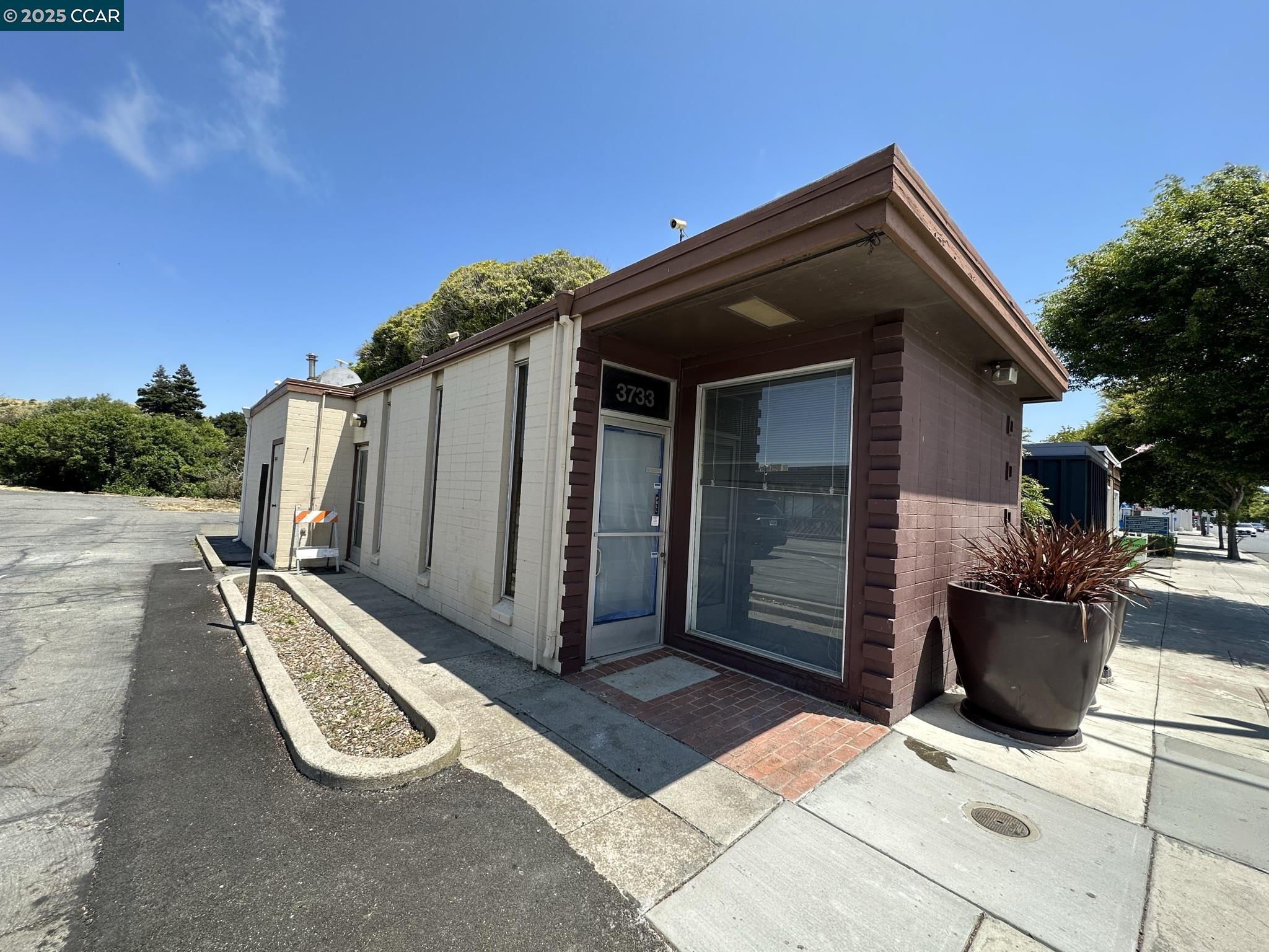 Detail Gallery Image 2 of 13 For 3733 San Pablo Dam Rd, El Sobrante,  CA 94803 - – Beds | – Baths