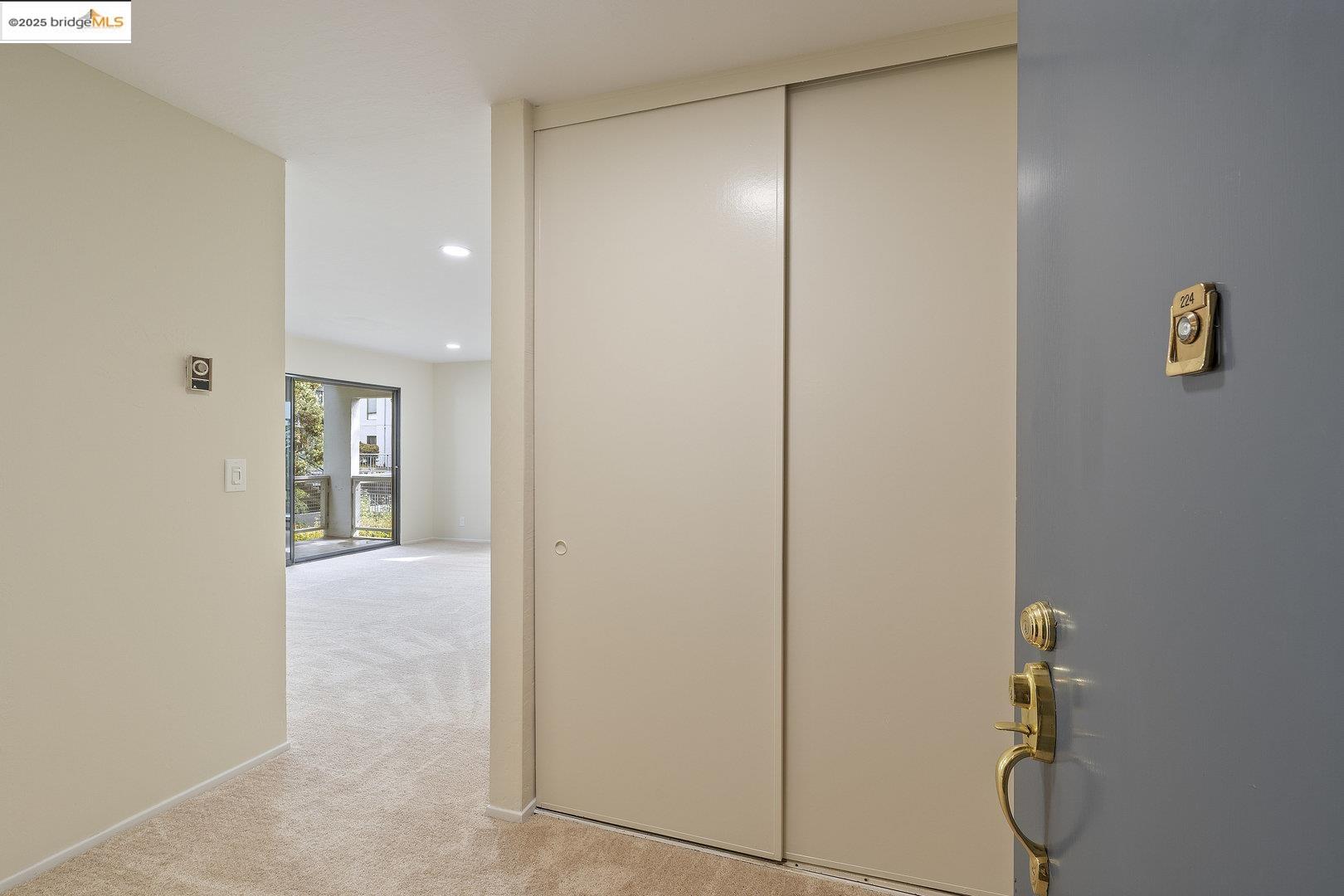 More Details about MLS # 41089647 : 4 ADMIRAL DR # 224