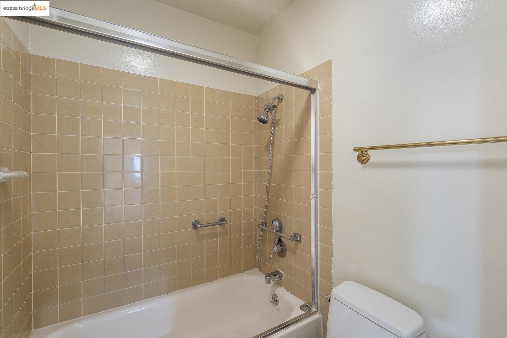 Detail Gallery Image 11 of 33 For 4 Admiral Dr #B-224,  Emeryville,  CA 94608 - 1 Beds | 1 Baths