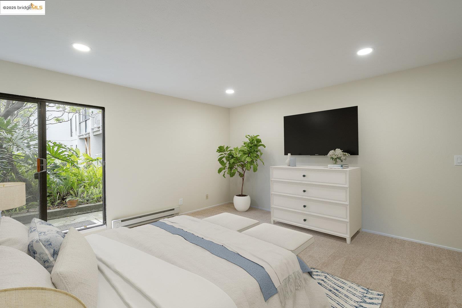 Detail Gallery Image 13 of 33 For 4 Admiral Dr #B-224,  Emeryville,  CA 94608 - 1 Beds | 1 Baths