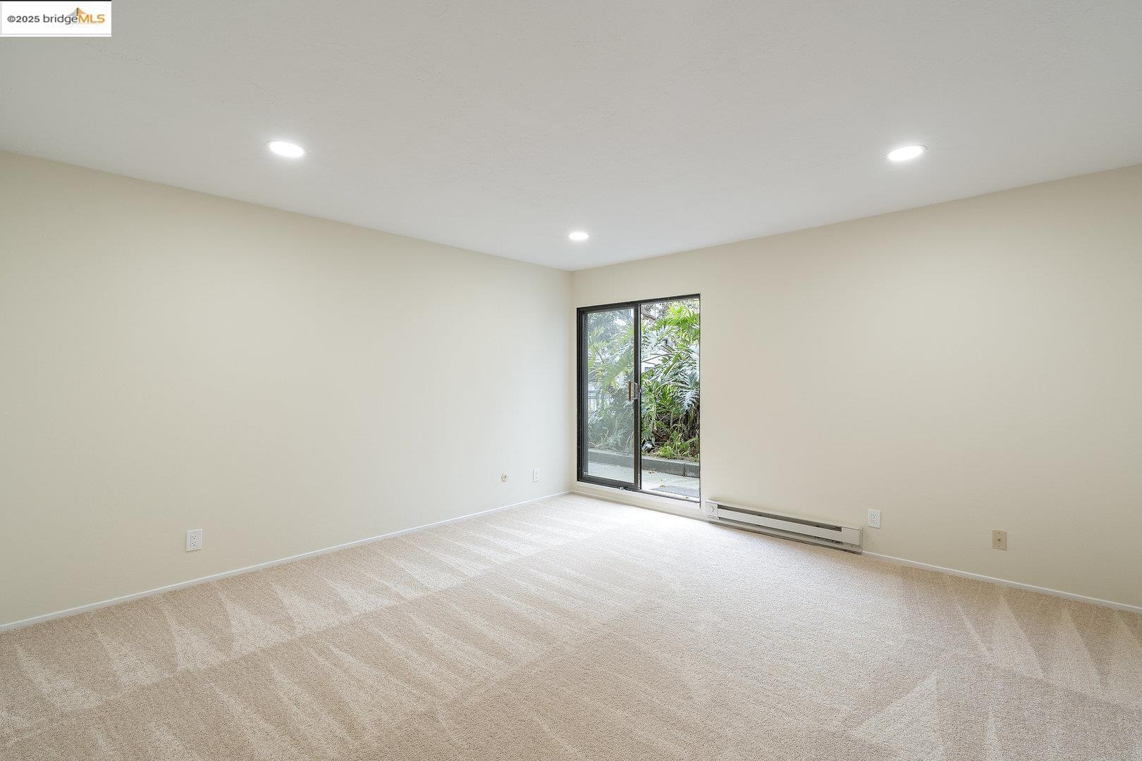 Detail Gallery Image 25 of 33 For 4 Admiral Dr #B-224,  Emeryville,  CA 94608 - 1 Beds | 1 Baths