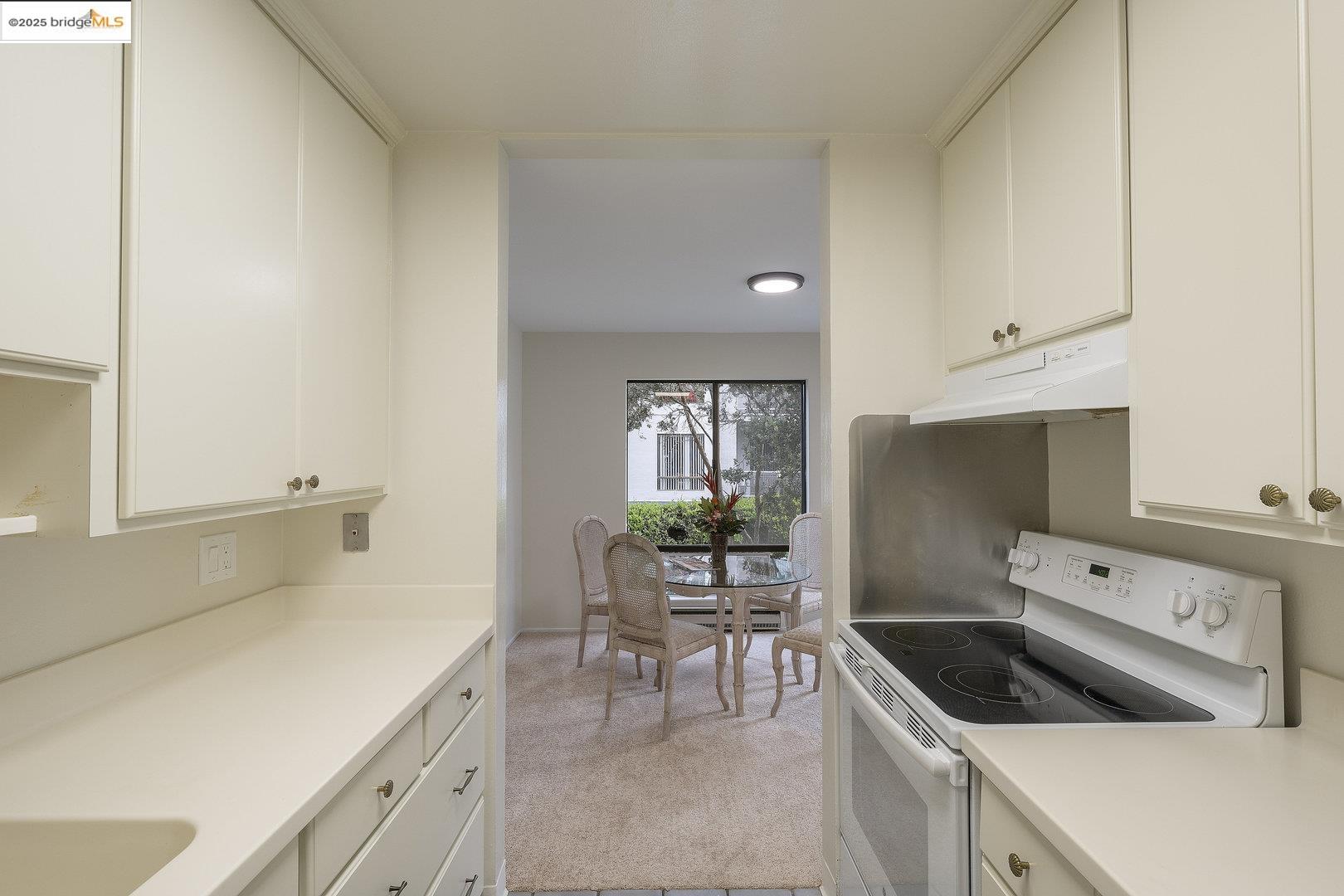 Detail Gallery Image 7 of 33 For 4 Admiral Dr #B-224,  Emeryville,  CA 94608 - 1 Beds | 1 Baths