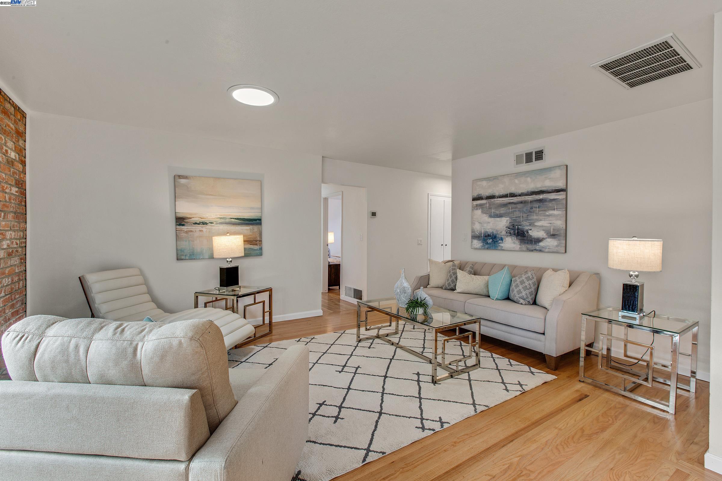 Detail Gallery Image 3 of 53 For 30847 Prestwick Ave, Hayward,  CA 94544 - 6 Beds | 2 Baths