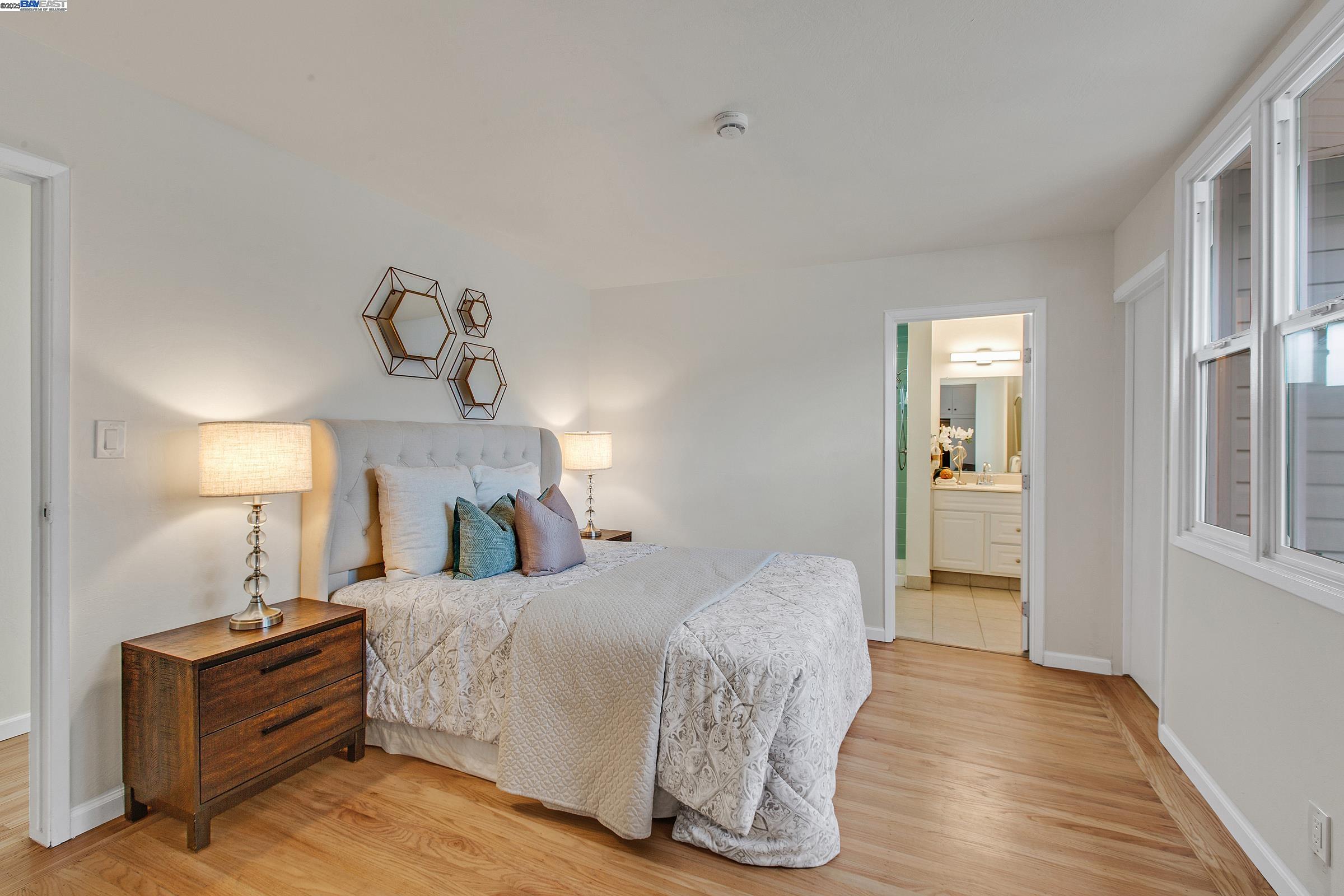 Detail Gallery Image 21 of 53 For 30847 Prestwick Ave, Hayward,  CA 94544 - 6 Beds | 2 Baths