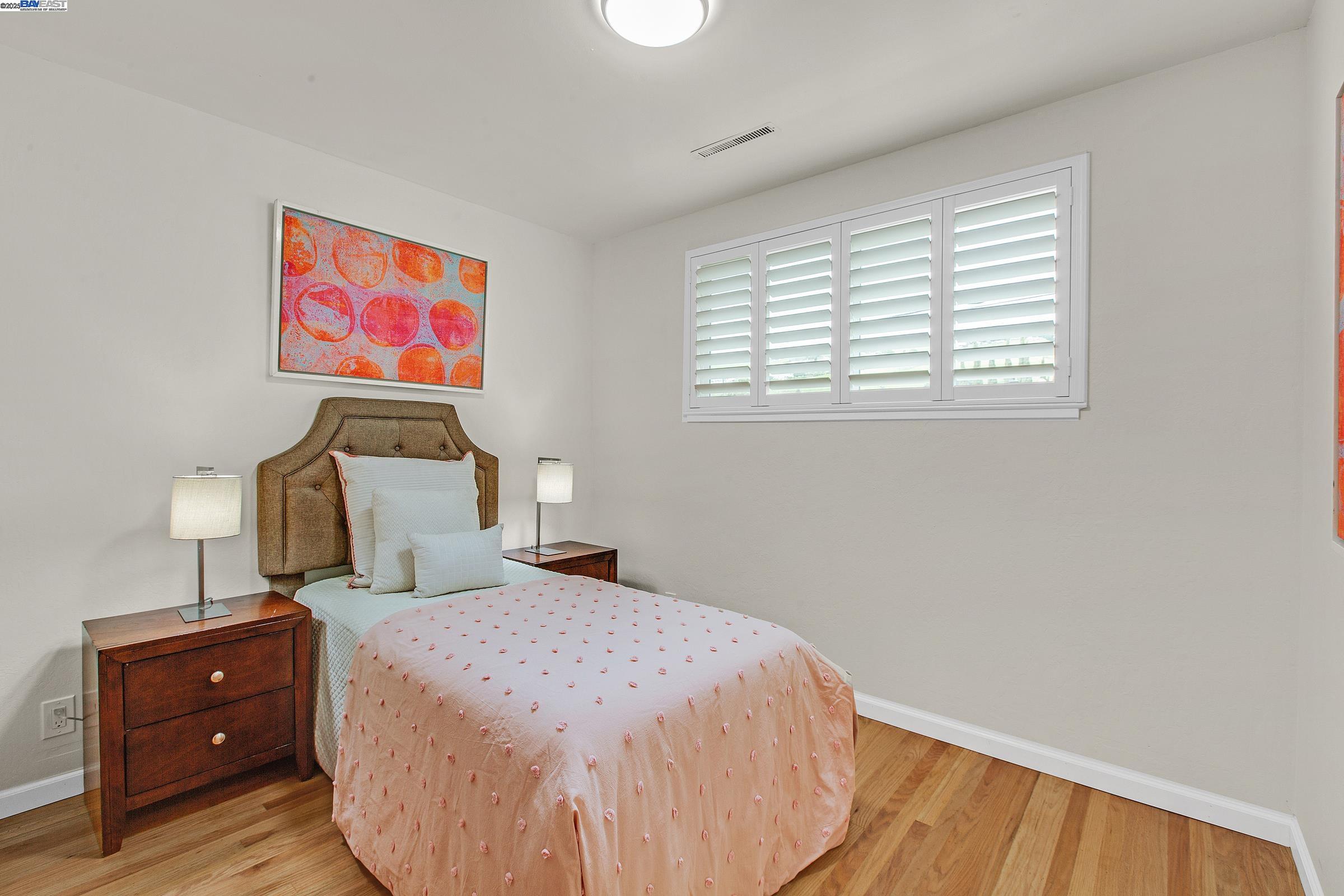 Detail Gallery Image 26 of 53 For 30847 Prestwick Ave, Hayward,  CA 94544 - 6 Beds | 2 Baths