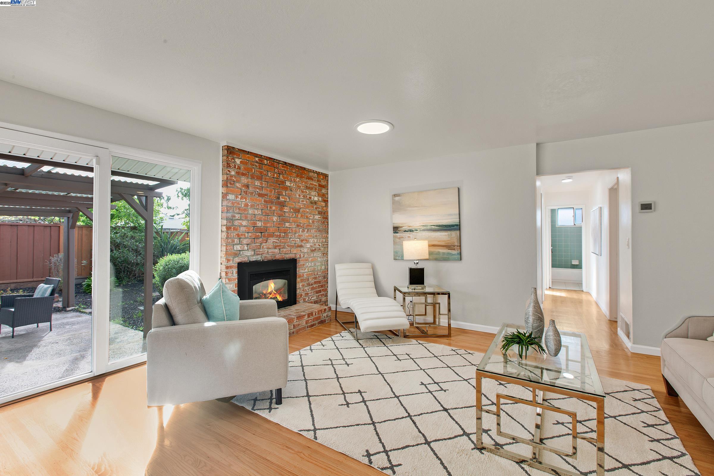 Detail Gallery Image 4 of 53 For 30847 Prestwick Ave, Hayward,  CA 94544 - 6 Beds | 2 Baths