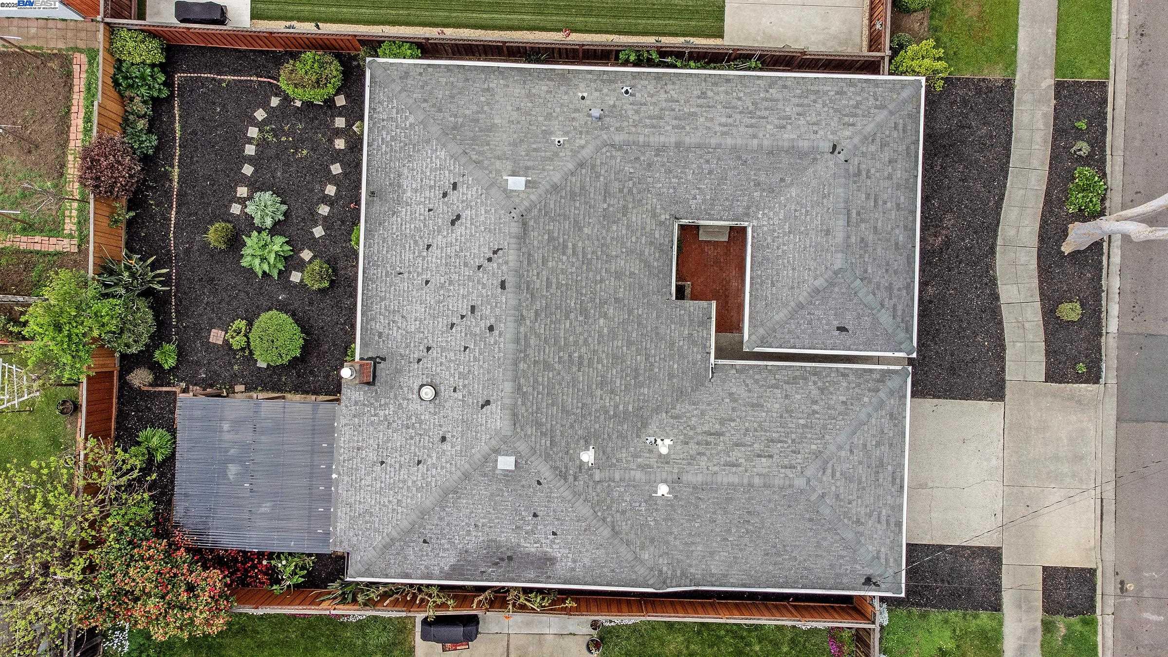 Detail Gallery Image 47 of 53 For 30847 Prestwick Ave, Hayward,  CA 94544 - 6 Beds | 2 Baths