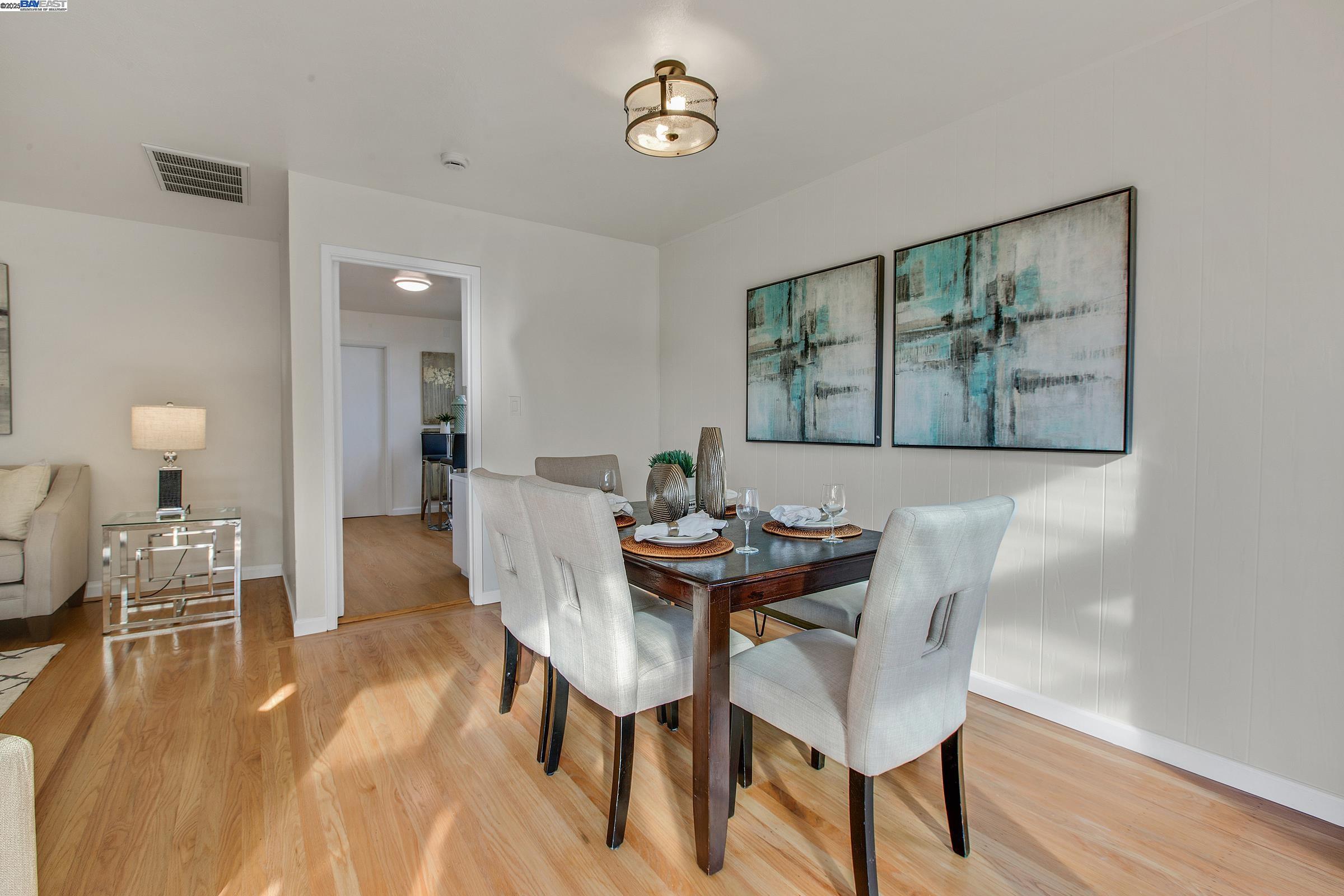 Detail Gallery Image 8 of 53 For 30847 Prestwick Ave, Hayward,  CA 94544 - 6 Beds | 2 Baths