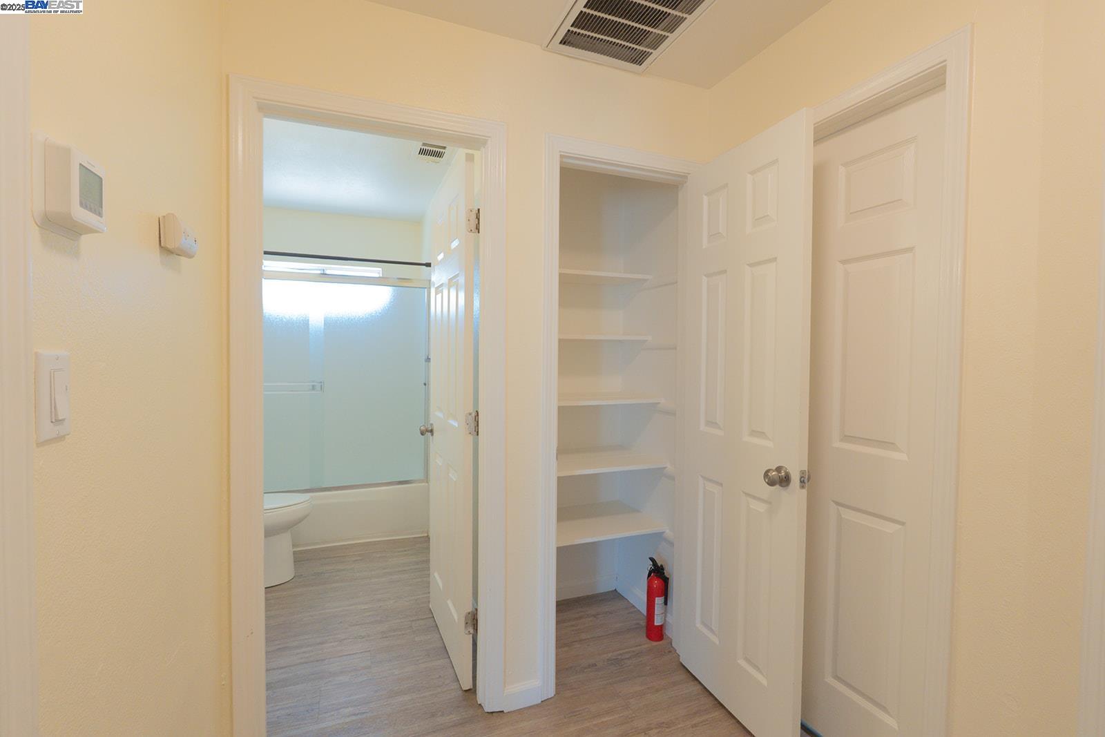 Detail Gallery Image 12 of 32 For 2410 Lucerne, Stockton,  CA 95203 - 3 Beds | 1 Baths