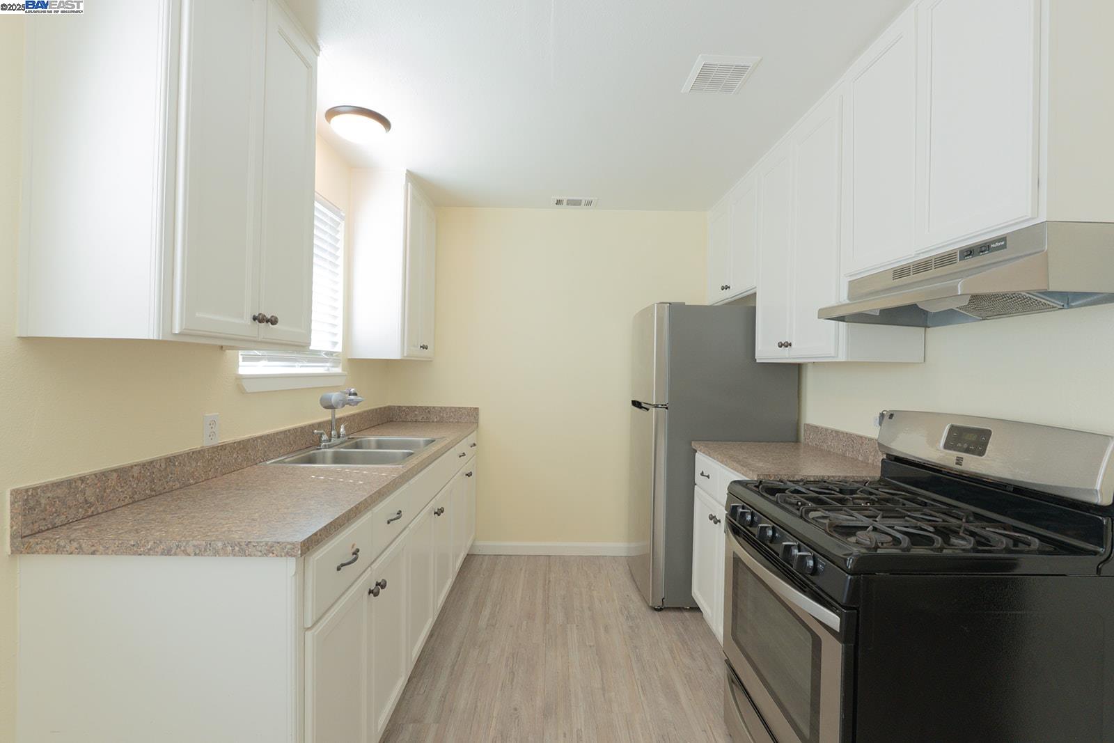 Detail Gallery Image 28 of 32 For 2410 Lucerne, Stockton,  CA 95203 - 3 Beds | 1 Baths