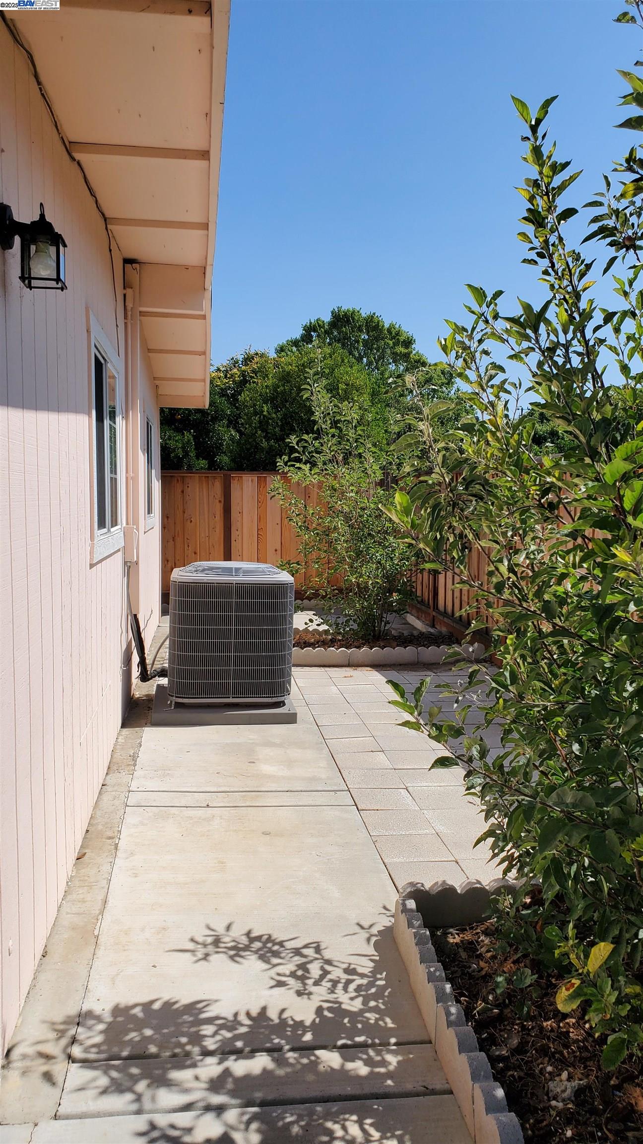 Detail Gallery Image 12 of 39 For 4186 Hawkins St, Fremont,  CA 94538 - 4 Beds | 2 Baths