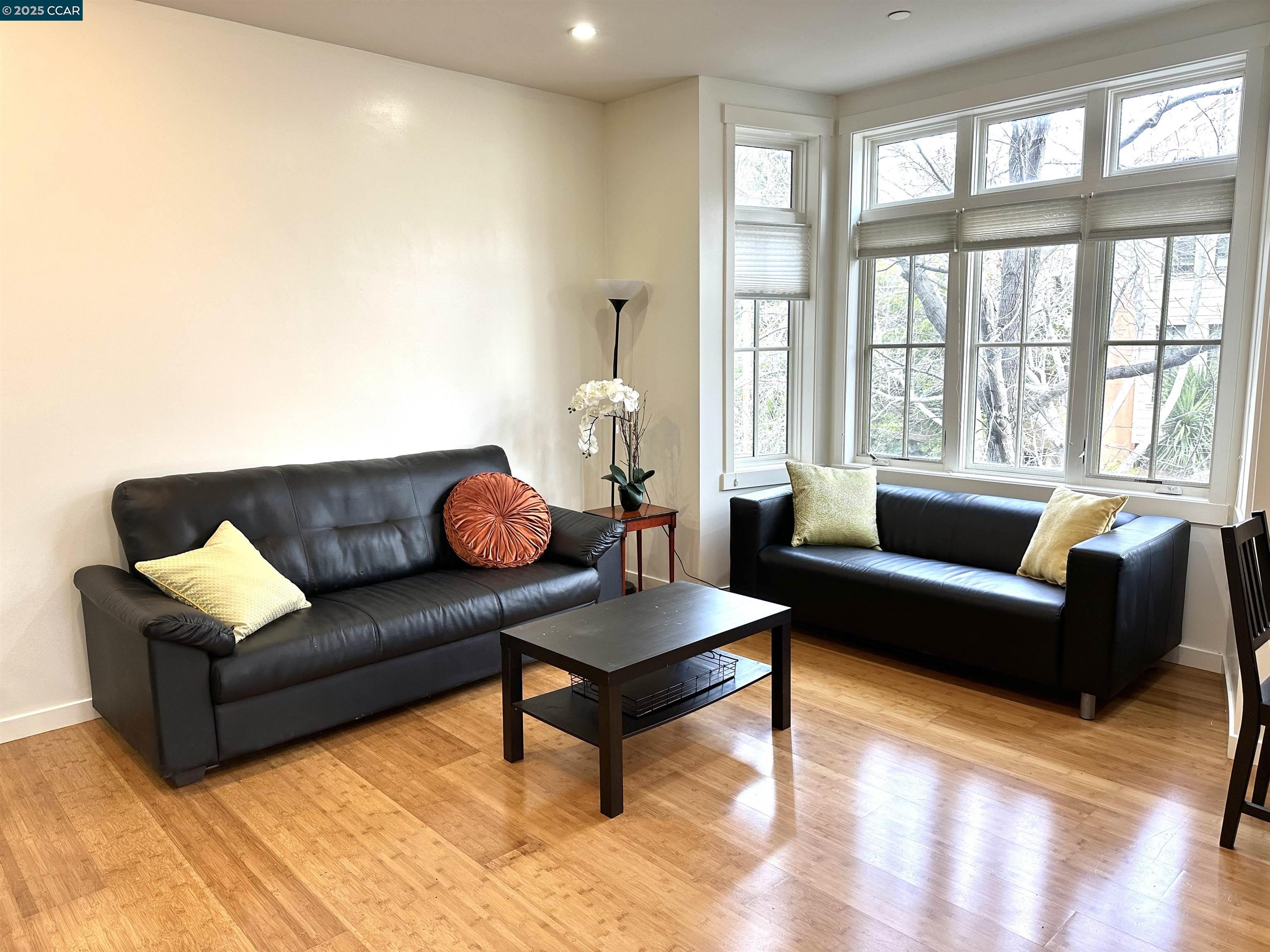 Photo #2: 41089660 Listing 