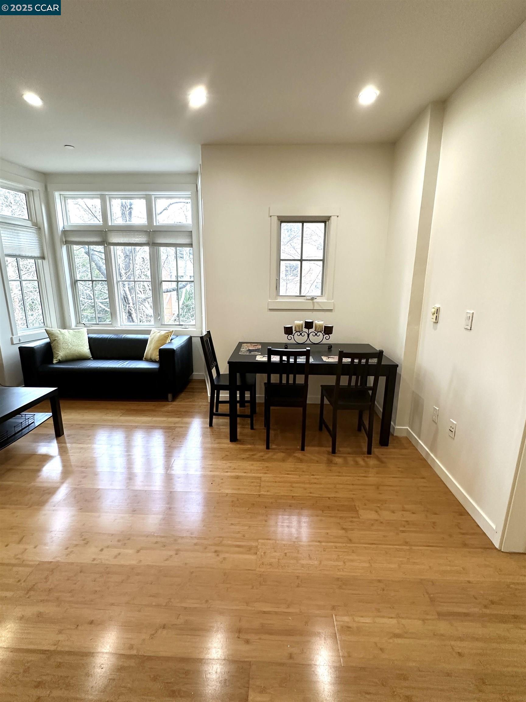 Photo #5: 41089660 Listing: Photo #5
