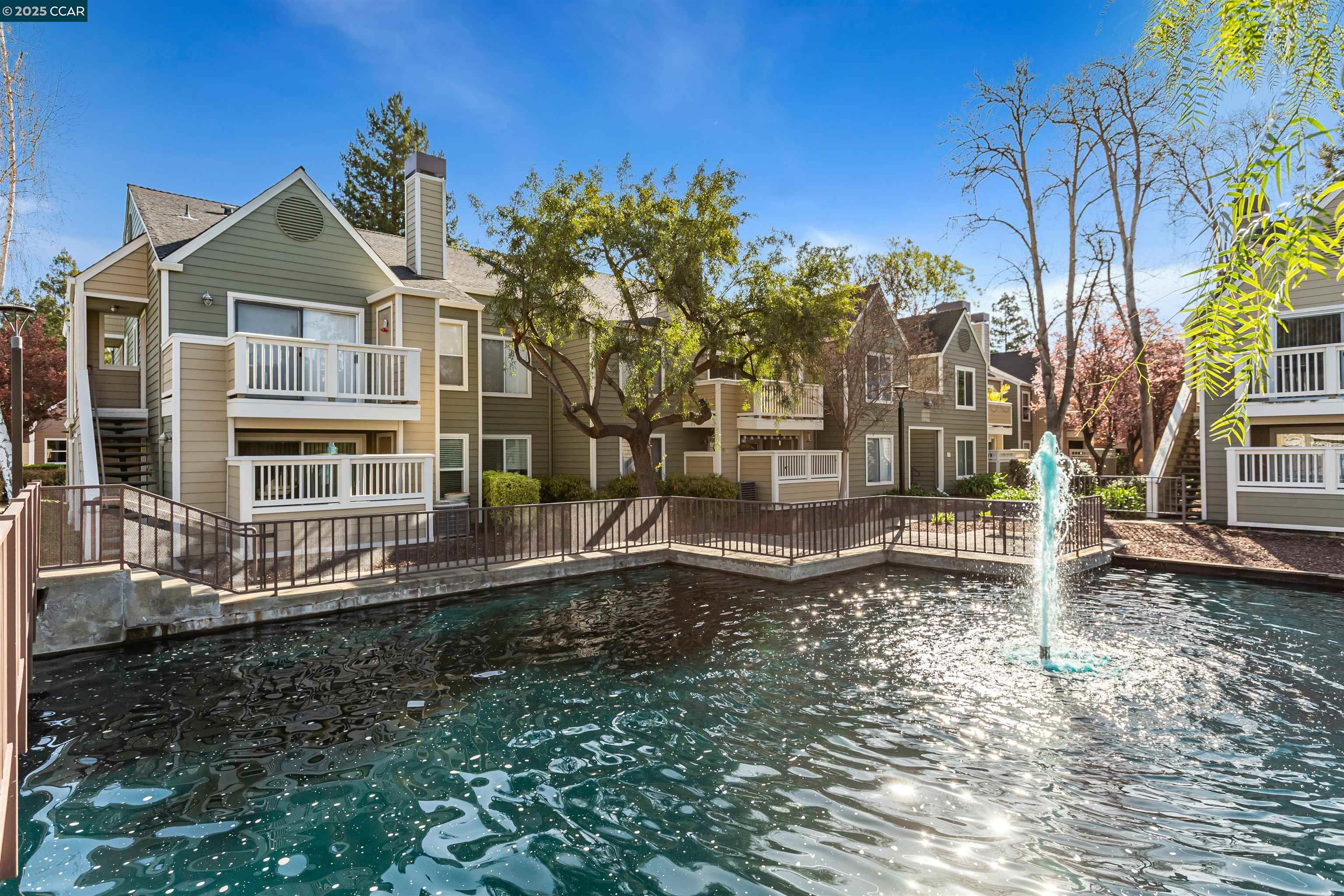 Detail Gallery Image 1 of 36 For 225 Reflections Dr #15,  San Ramon,  CA 94583 - 1 Beds | 1 Baths