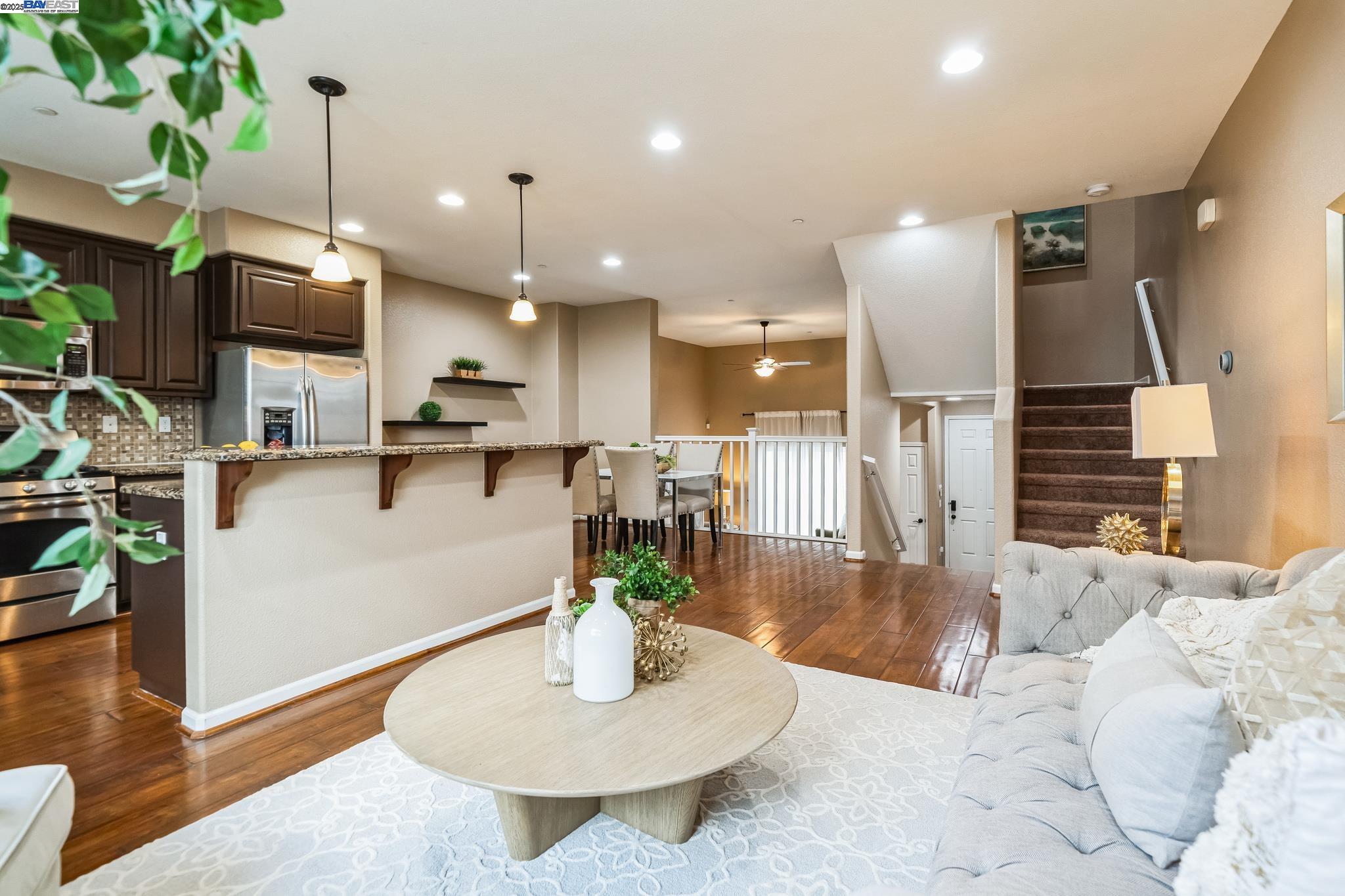 Detail Gallery Image 10 of 33 For 2777 Lavender Ter, San Jose,  CA 95111 - 3 Beds | 2/1 Baths