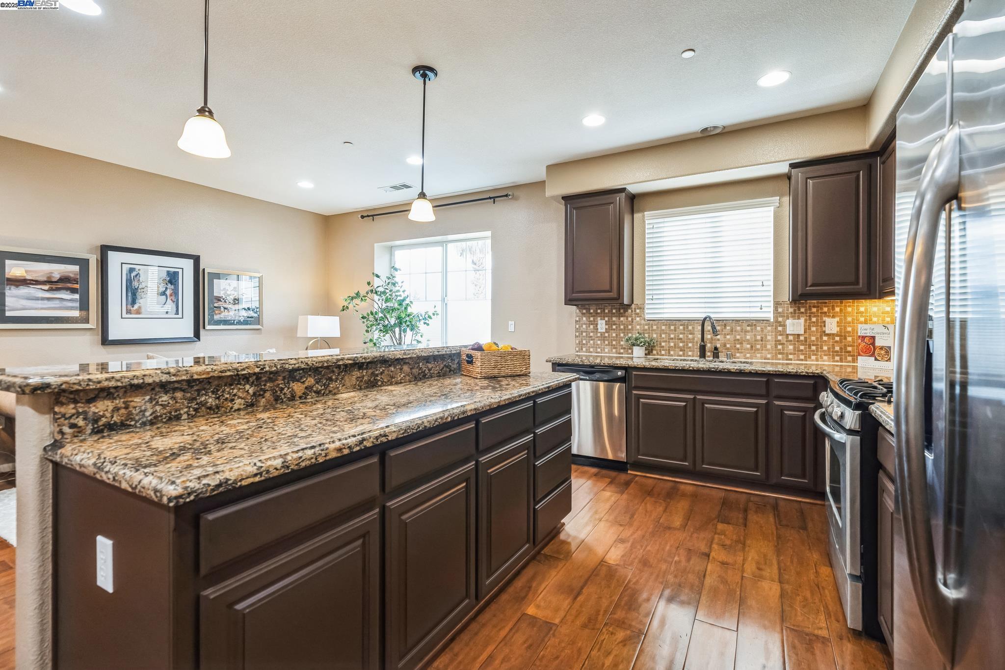 Detail Gallery Image 16 of 33 For 2777 Lavender Ter, San Jose,  CA 95111 - 3 Beds | 2/1 Baths