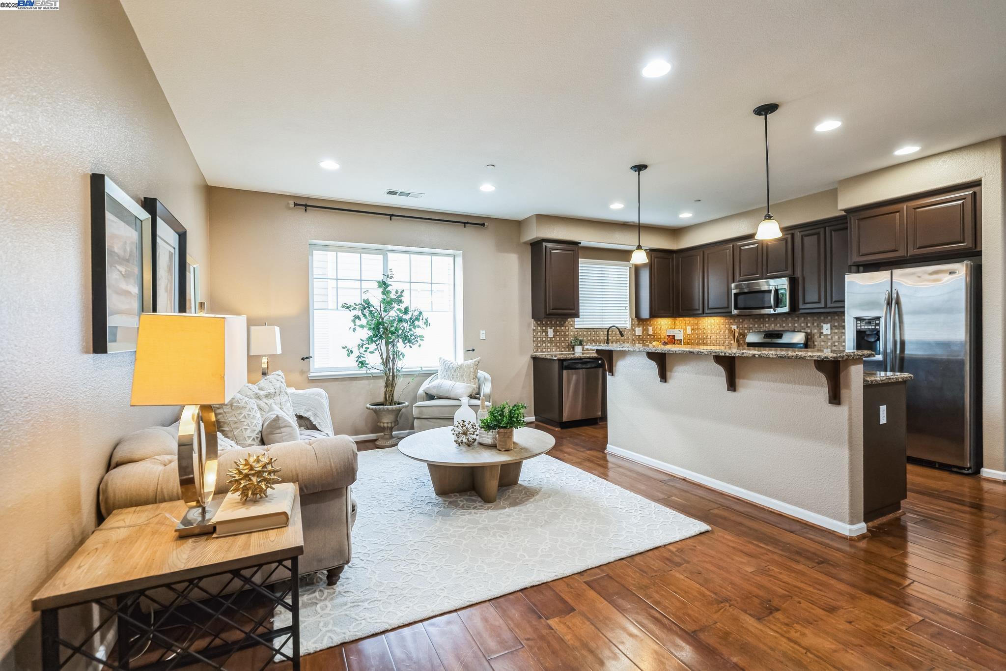 Detail Gallery Image 7 of 33 For 2777 Lavender Ter, San Jose,  CA 95111 - 3 Beds | 2/1 Baths